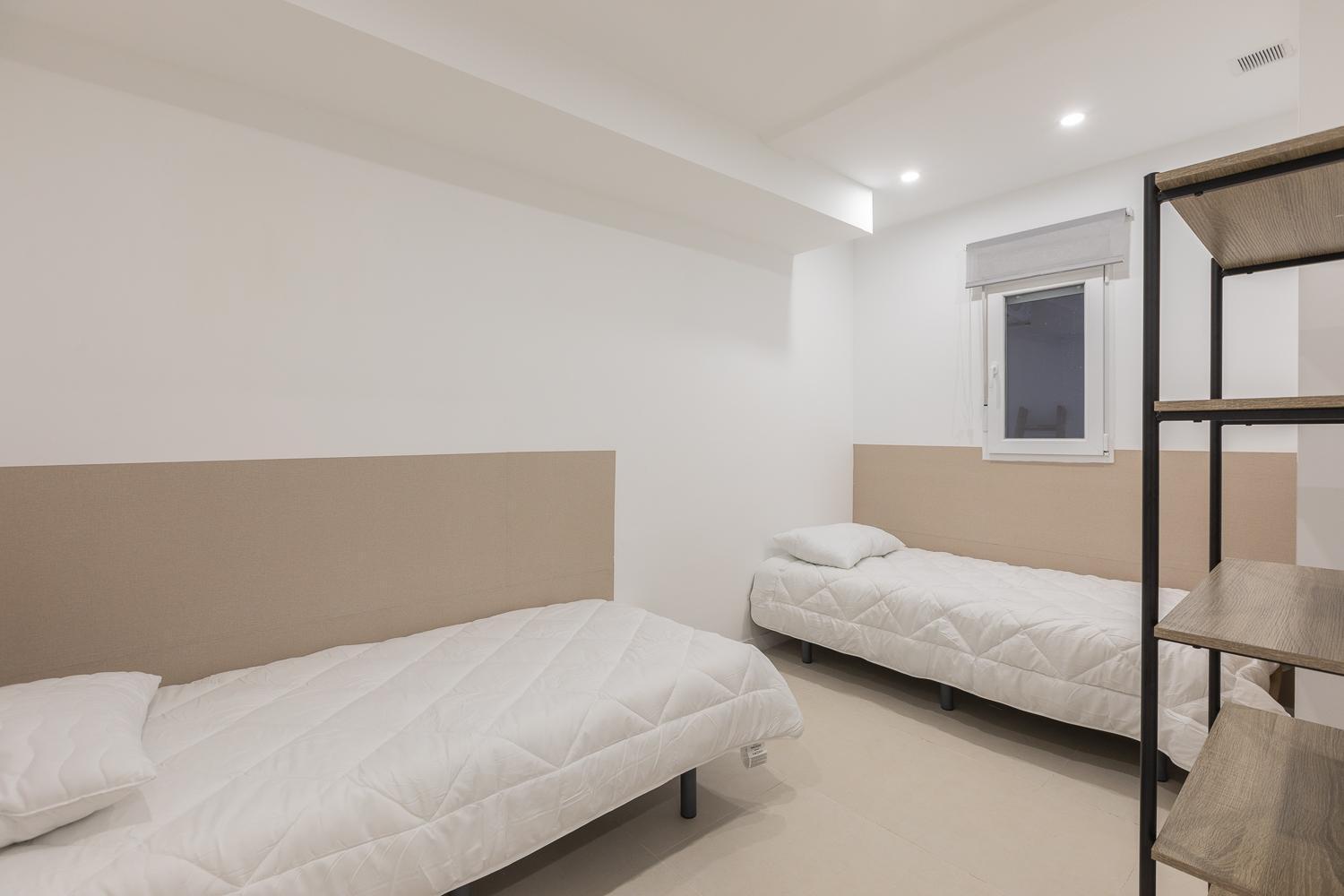 Amplio Cerca Centro Historico Y Turia 5pax 2 Bath Apartamento *