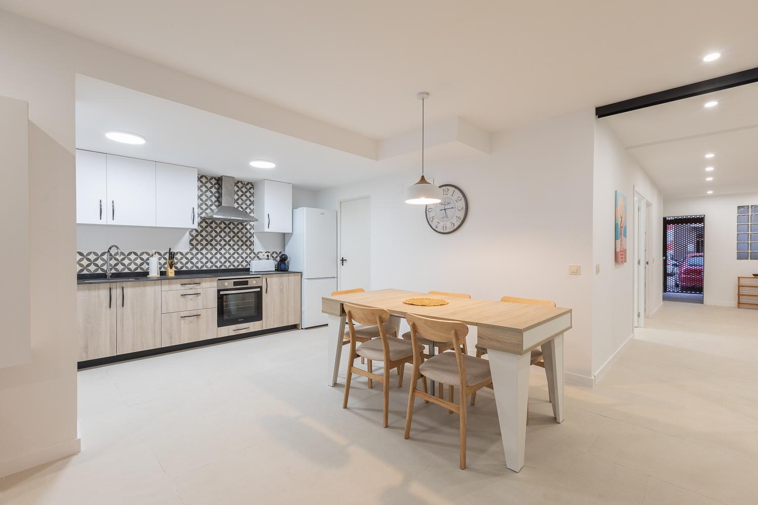 Amplio Cerca Centro Historico Y Turia 5pax 2 Bath Apartment Valencia