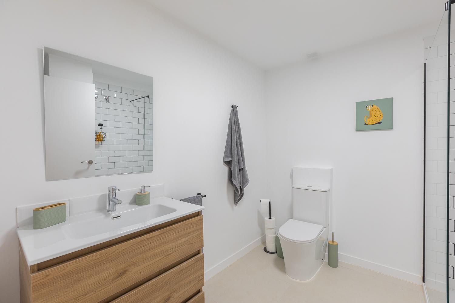 Amplio Cerca Centro Historico Y Turia 5pax 2 Bath Apartment *