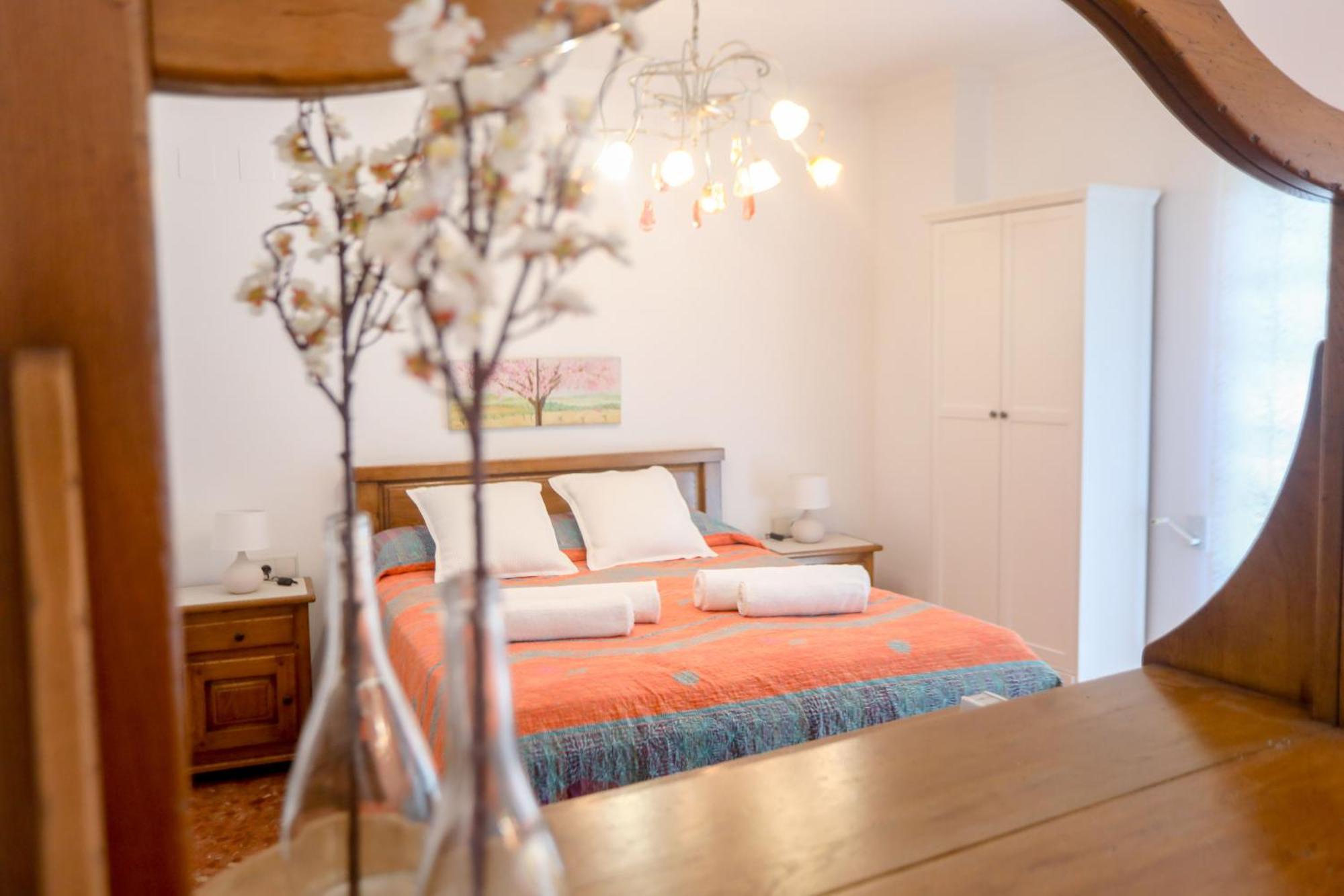 Apartment Lovely Near The & Of Arts And Sciences Valencia