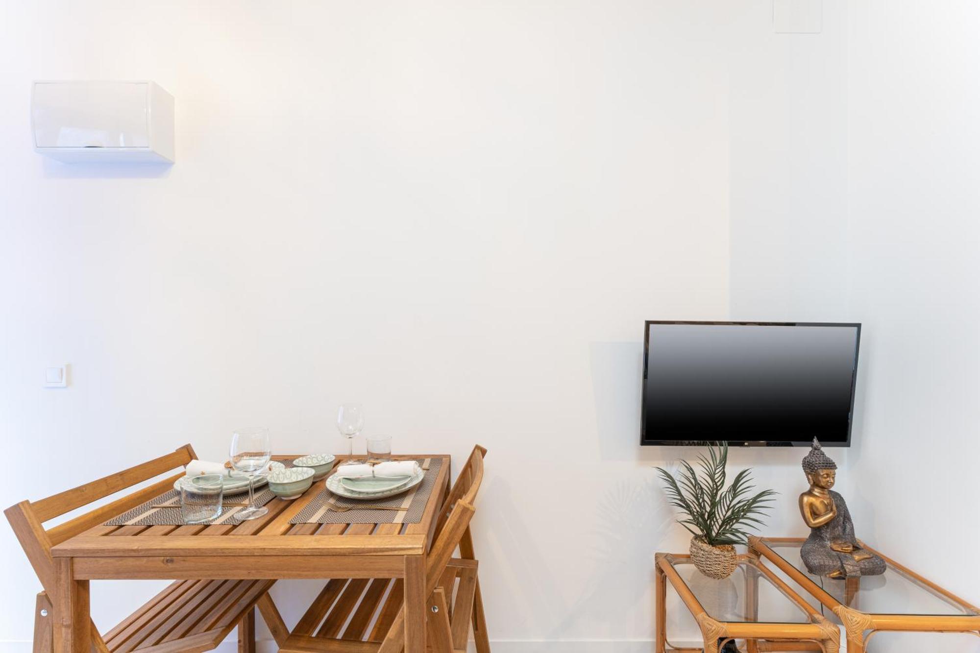 Soho By The Sea Apartment *