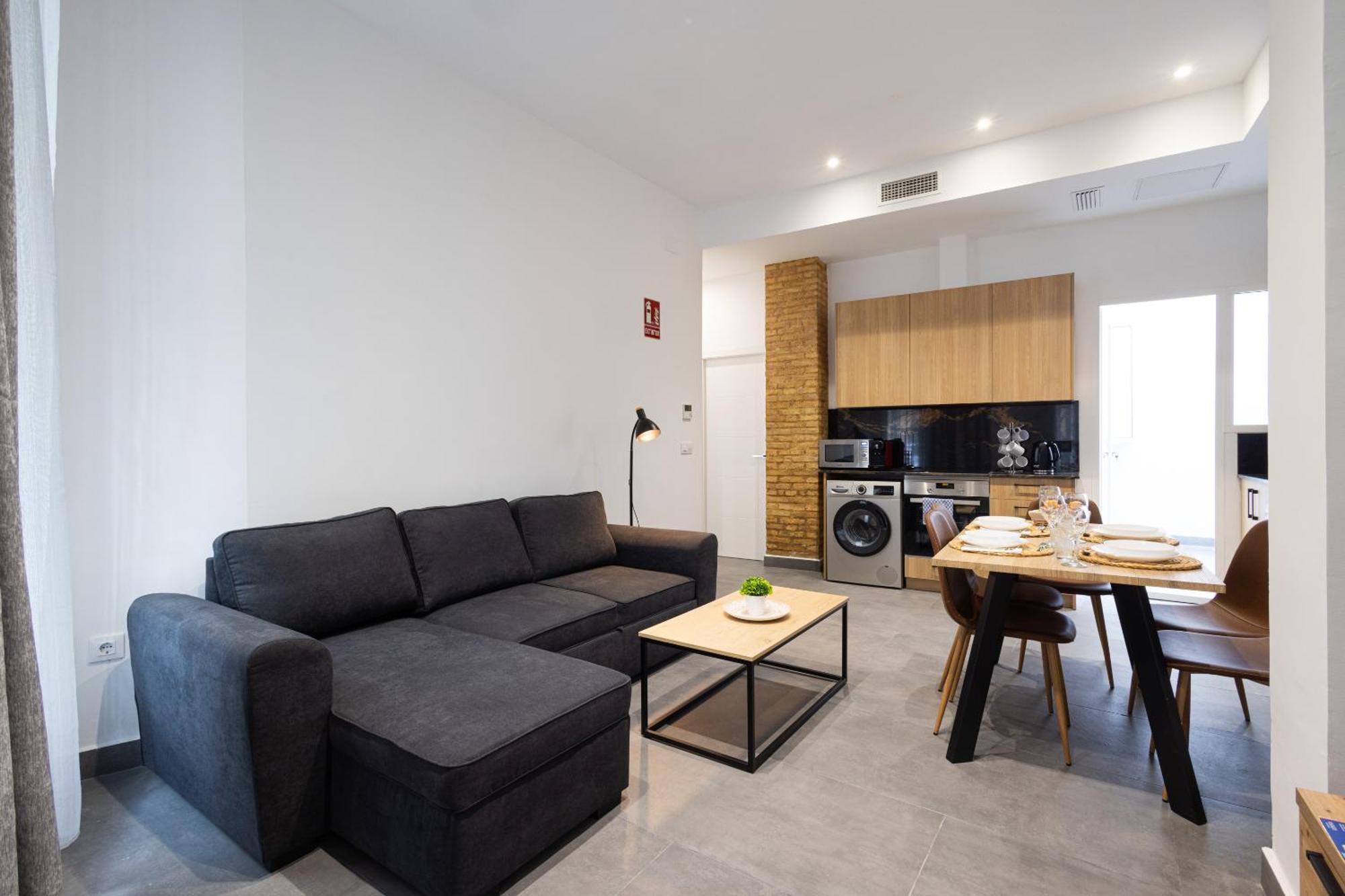 Florit Flats - The Patraix Apartment
