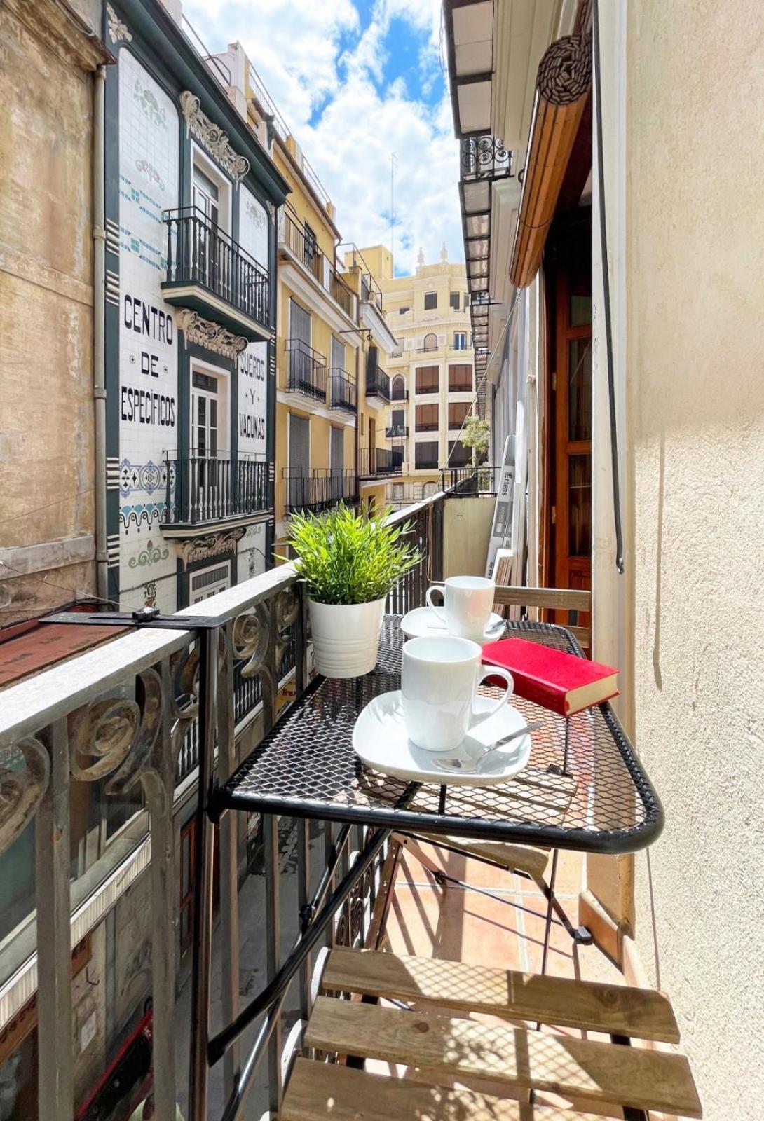 Loft De Diseno Junto Al Mercado Con Balconada * Valencia