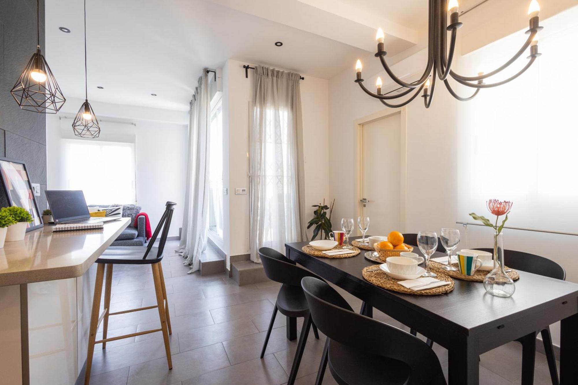 Stylish 2 Bedroom Ac Wifi Terrace Attic In Center Apartamento