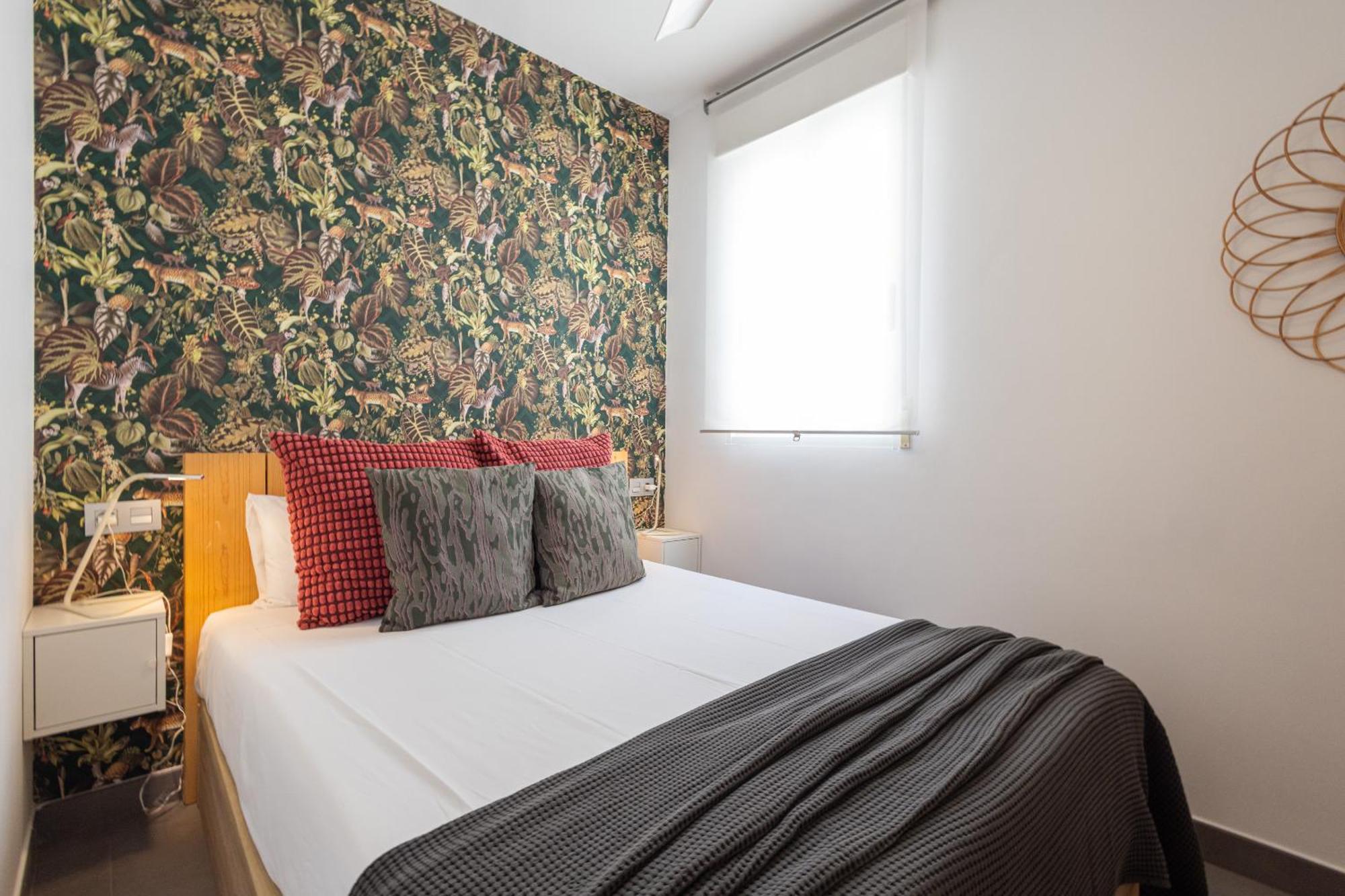 Stylish 2 Bedroom Ac Wifi Terrace Attic In Center Apartamento *