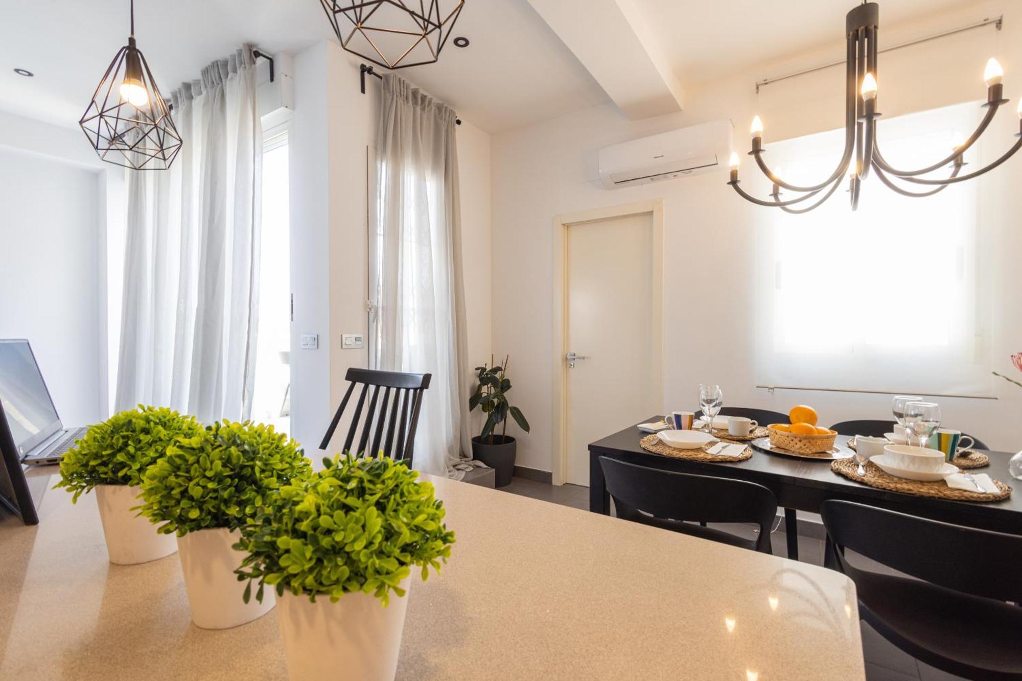 Apartamento Stylish 2 Bedroom Ac Wifi Terrace Attic In Center *