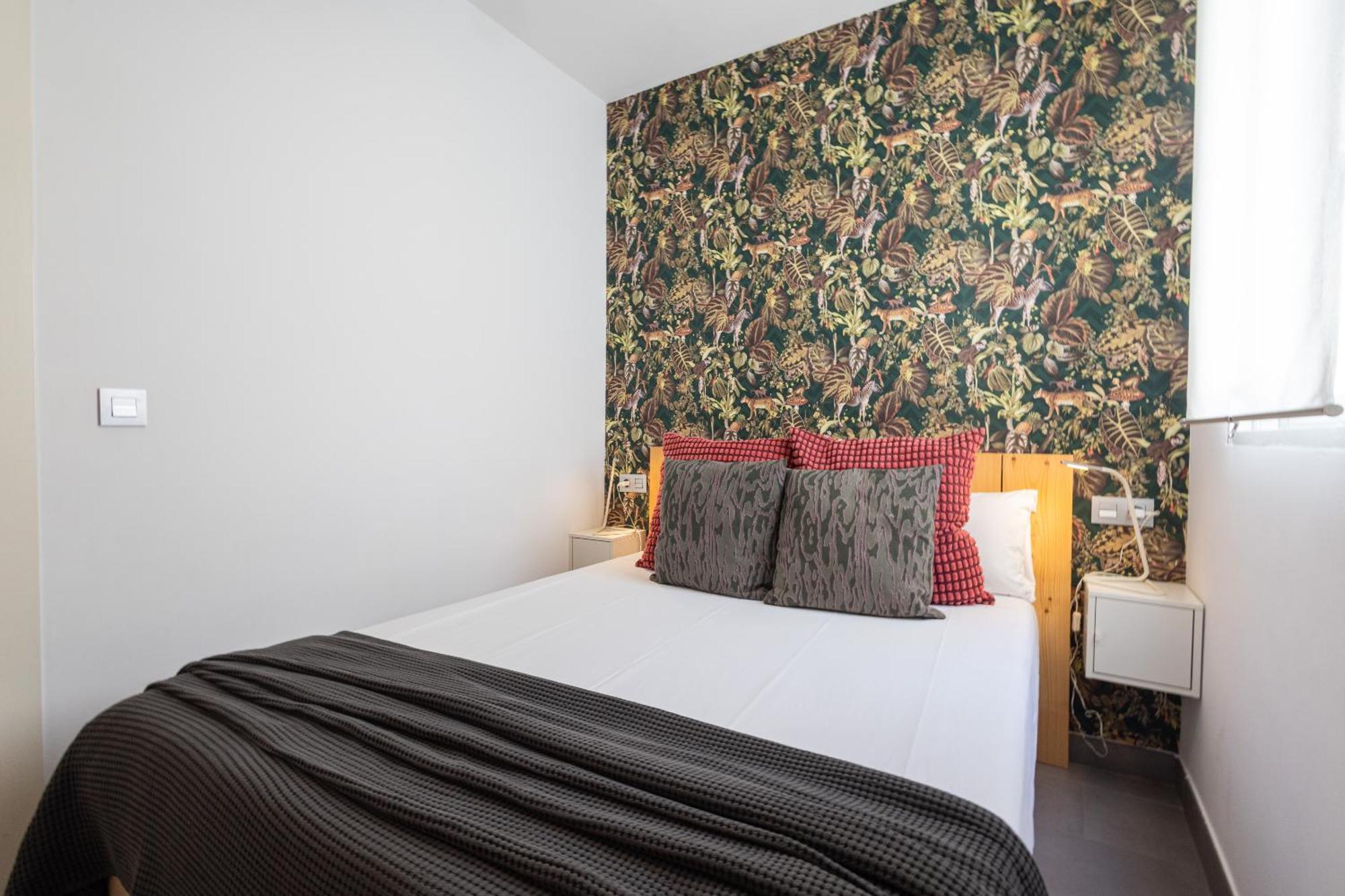 Stylish 2 Bedroom Ac Wifi Terrace Attic In Center Apartamento