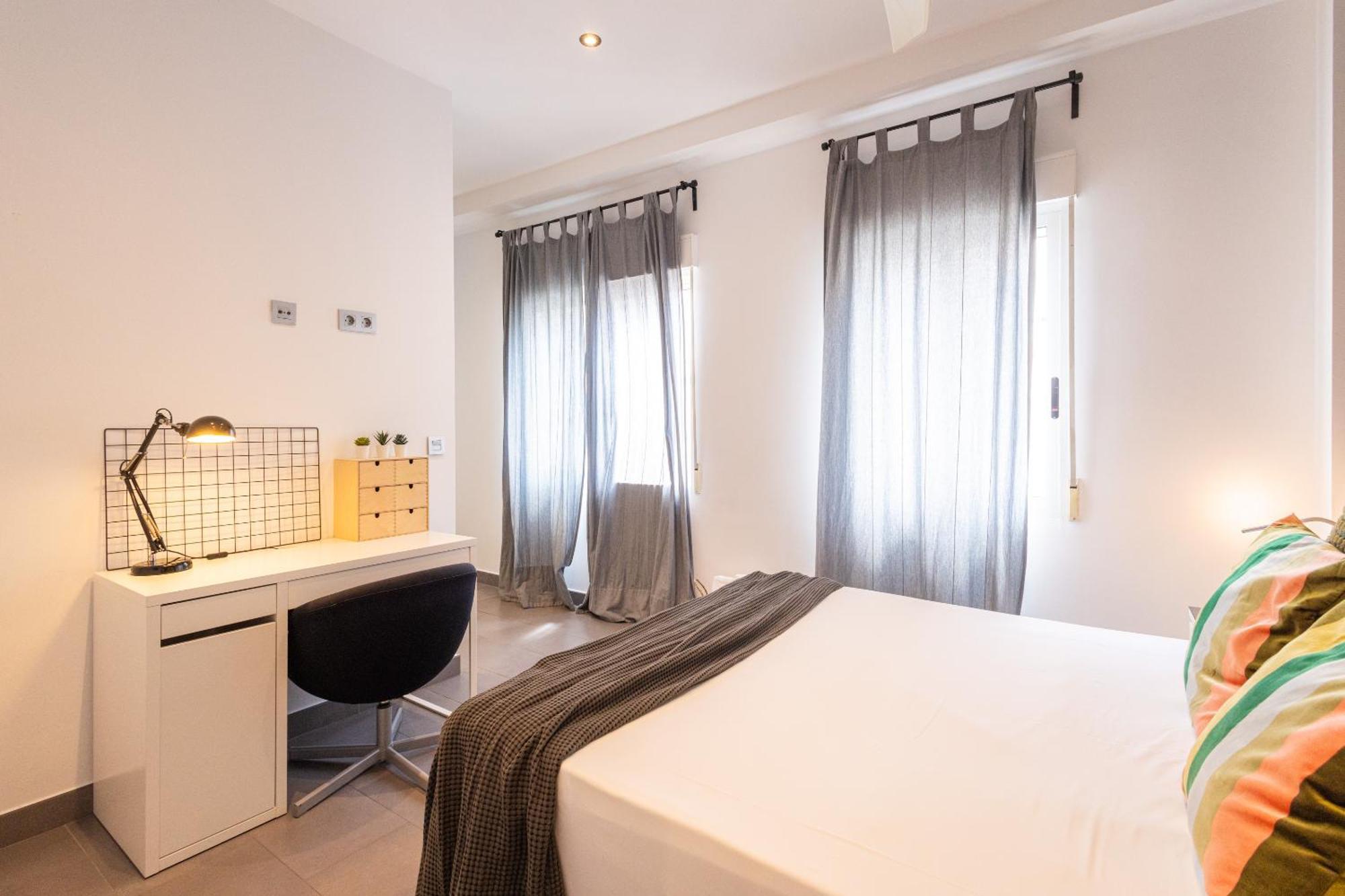 Stylish 2 Bedroom Ac Wifi Terrace Attic In Center *