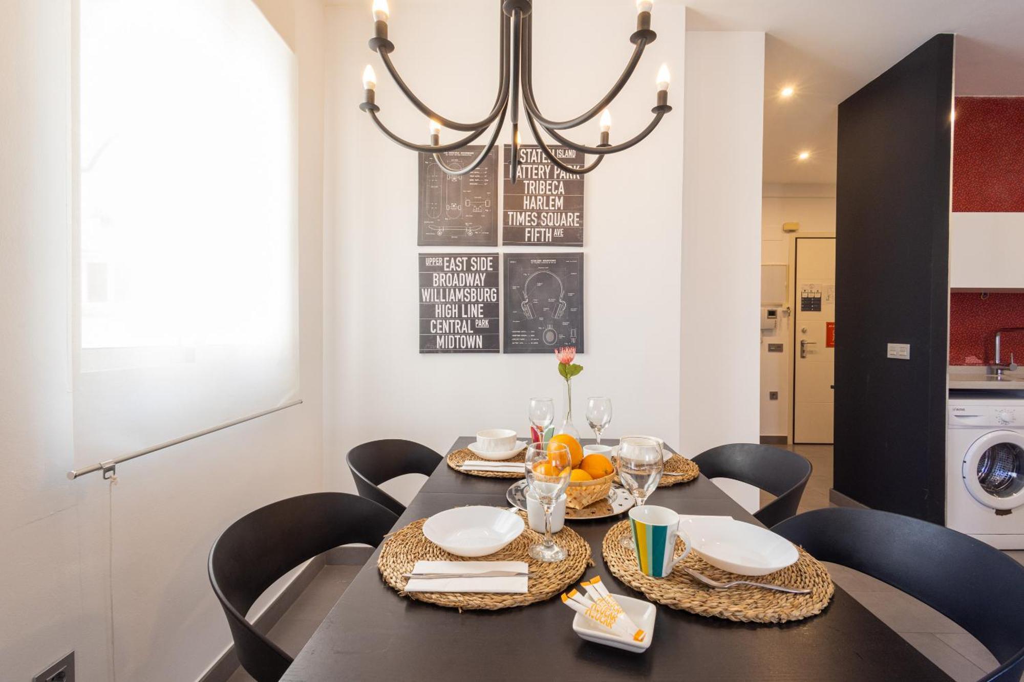 Stylish 2 Bedroom Ac Wifi Terrace Attic In Center Apartamento *