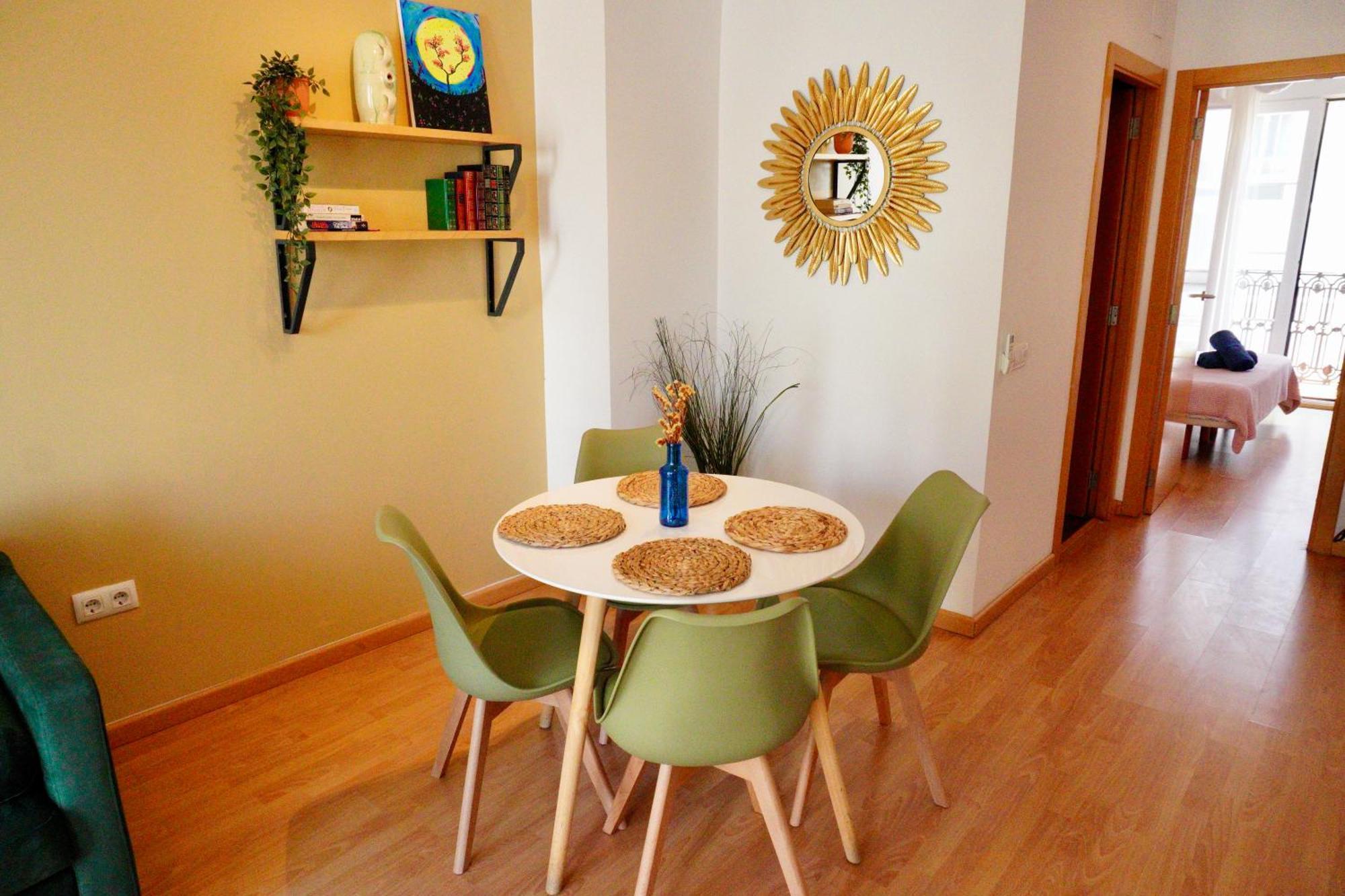 Hosted By Gracie Apartamento