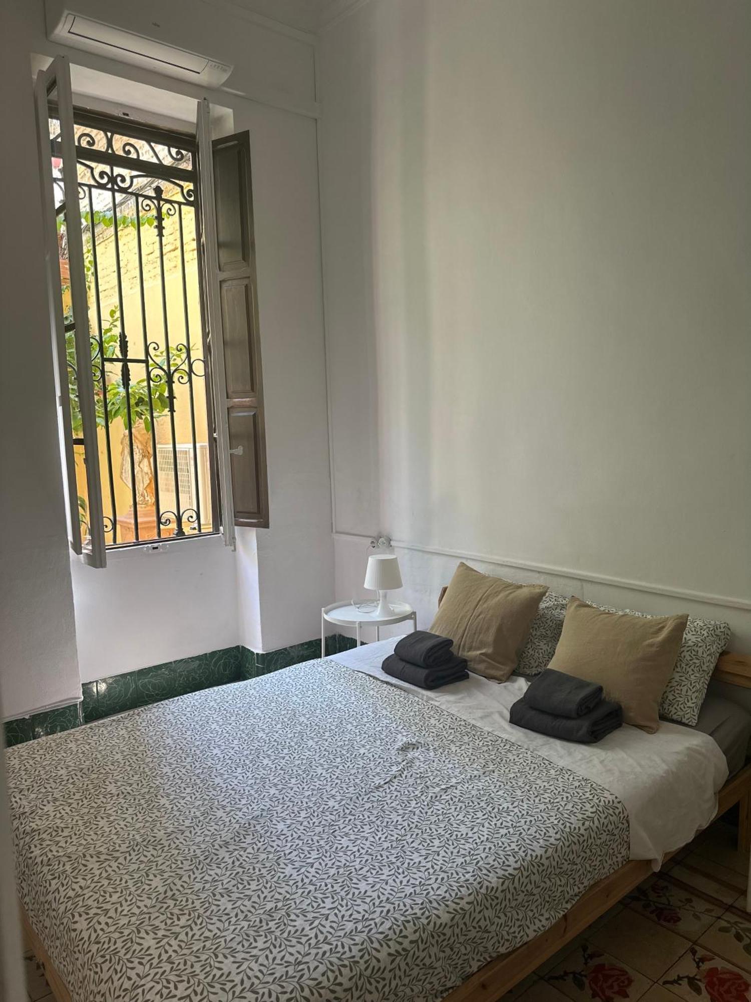 Guest house Con Bano Privado 1 Cama De Matrimonio *