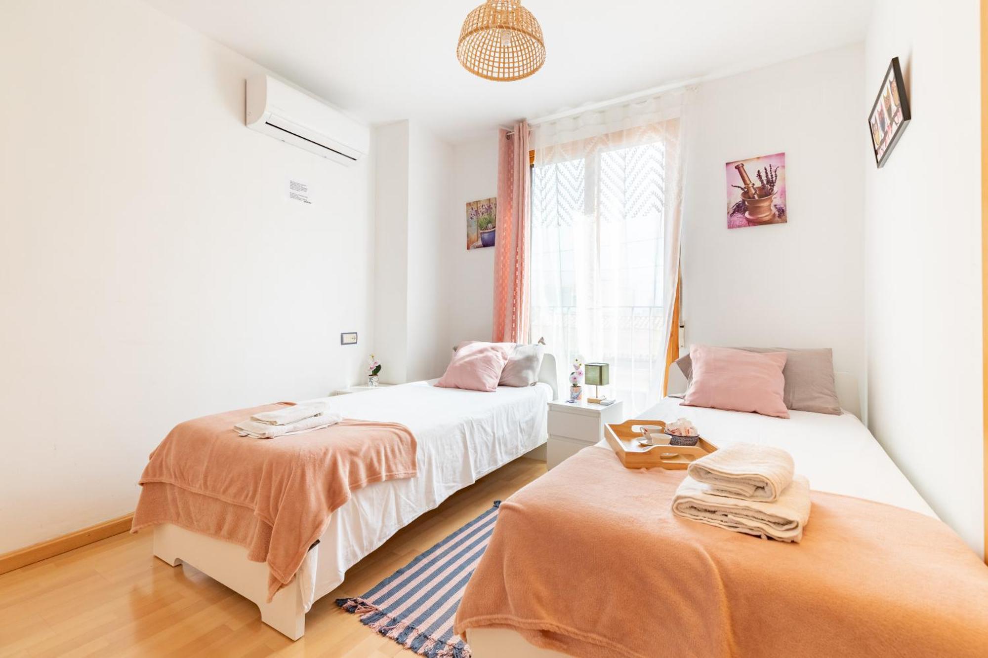 Penthouse Duplex In A 4 Floors Spanish House -8 Min To Center By Metro *