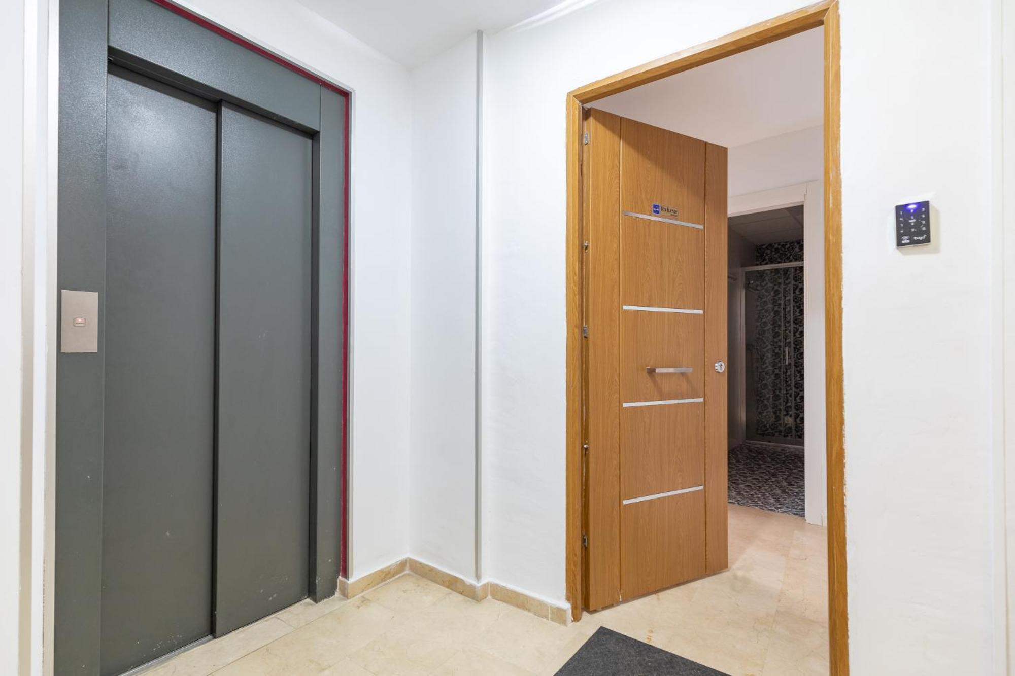 Penthouse Duplex In A 4 Floors Spanish House -8 Min To Center By Metro Valencia
