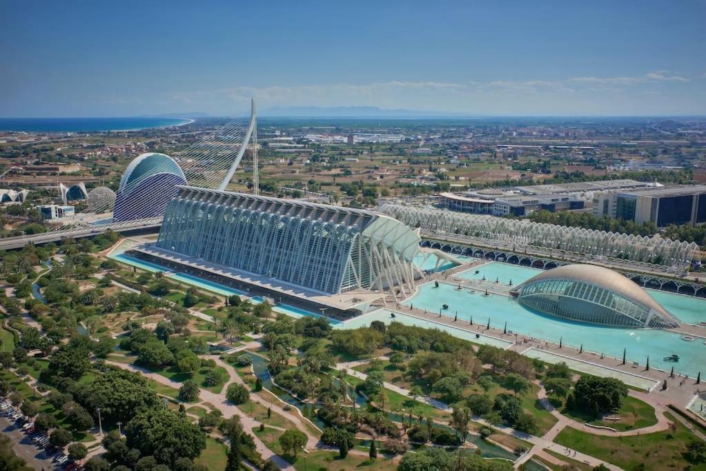 Romantic N6 Oceanografico By Virkin * Valencia