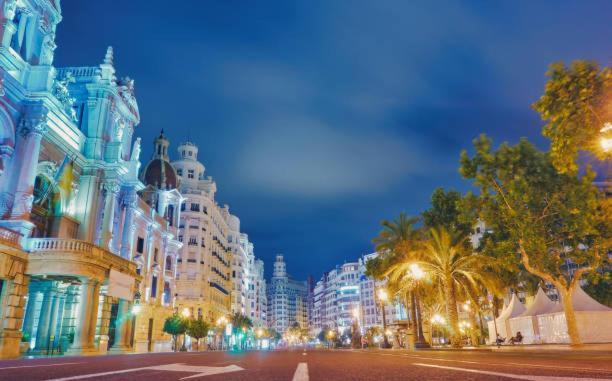 Apartamento En Pleno Centro * Valencia