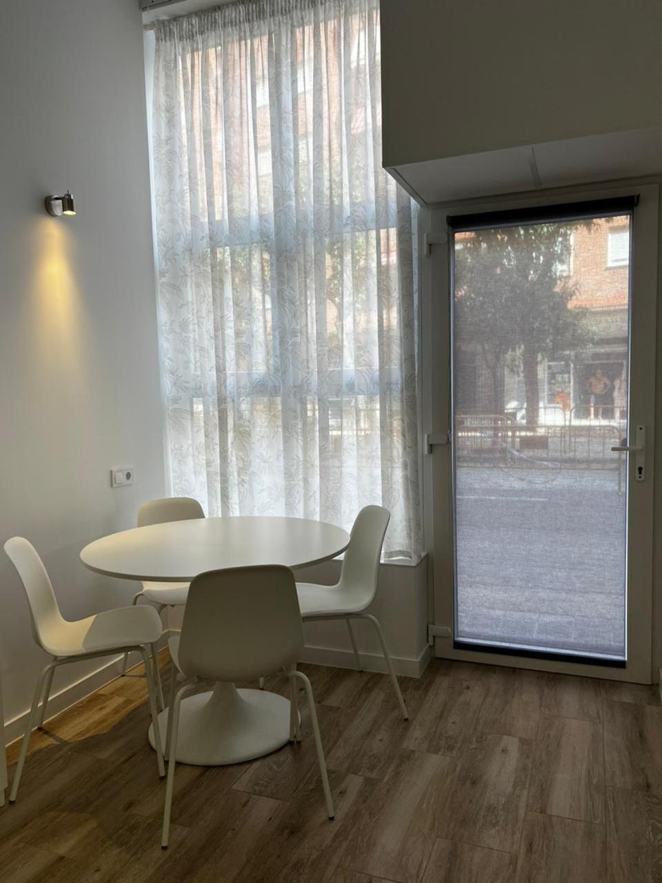 Rodrigues 15 * Valencia