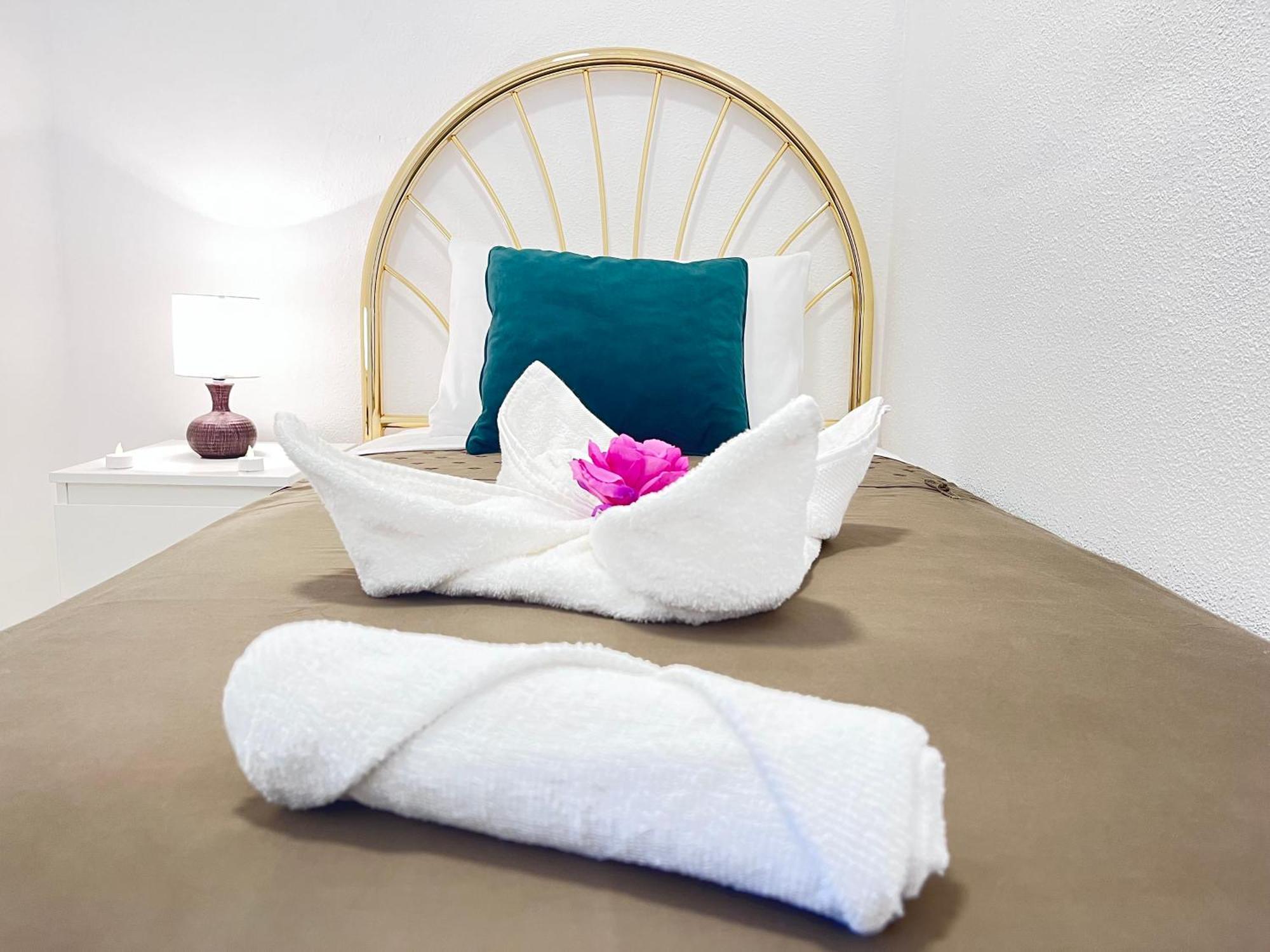Habitación en casa particular ☆the Peaceful Homestay☆ W/ Terrace⌘parking⌘bbq Valencia