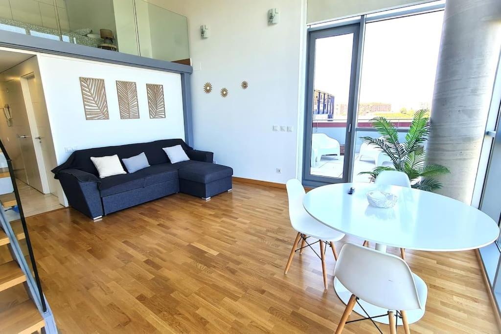 Luxury E-arenas 117 With Terrace In Edificio Arenas *