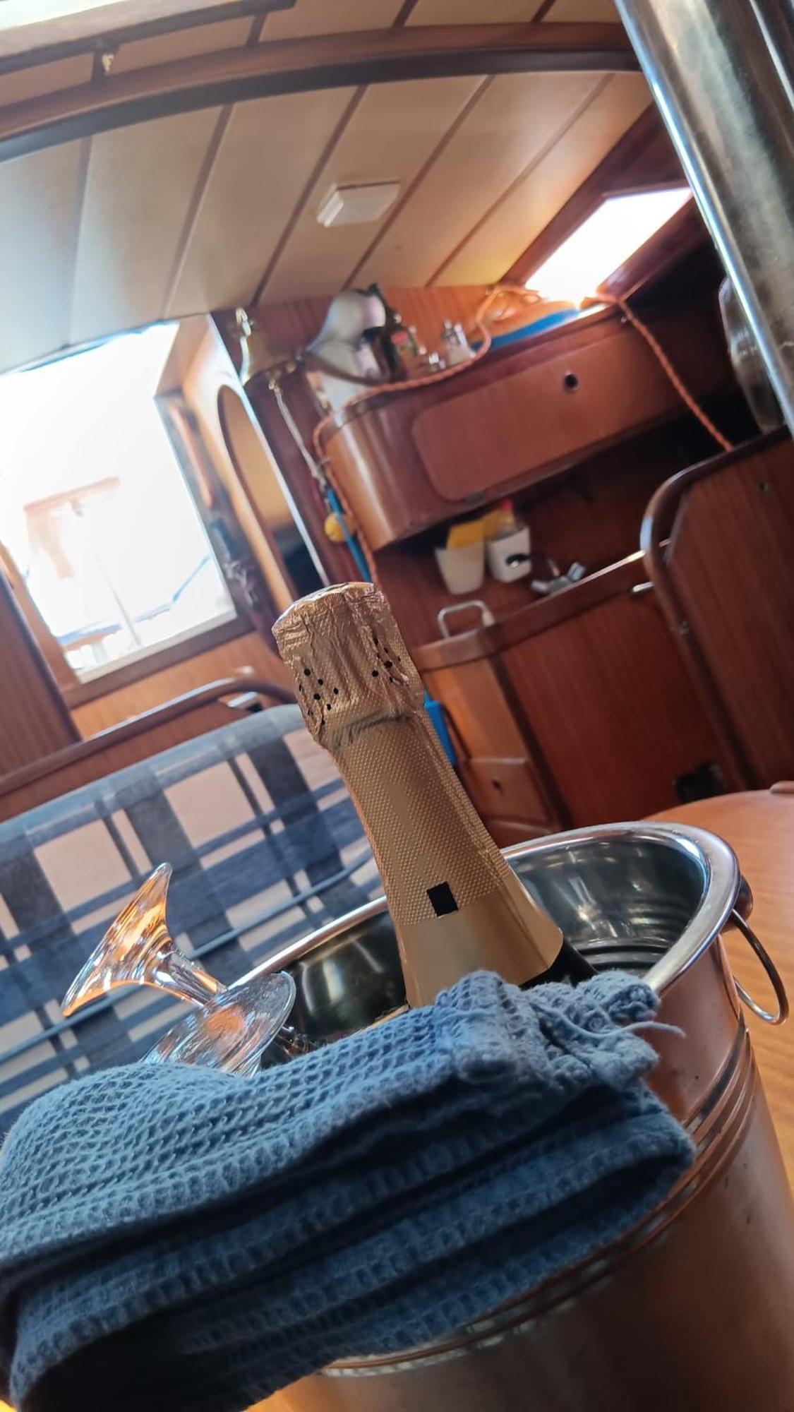 Hotel en barco Sailing District - Barco Para 5 En La Marina Norte
