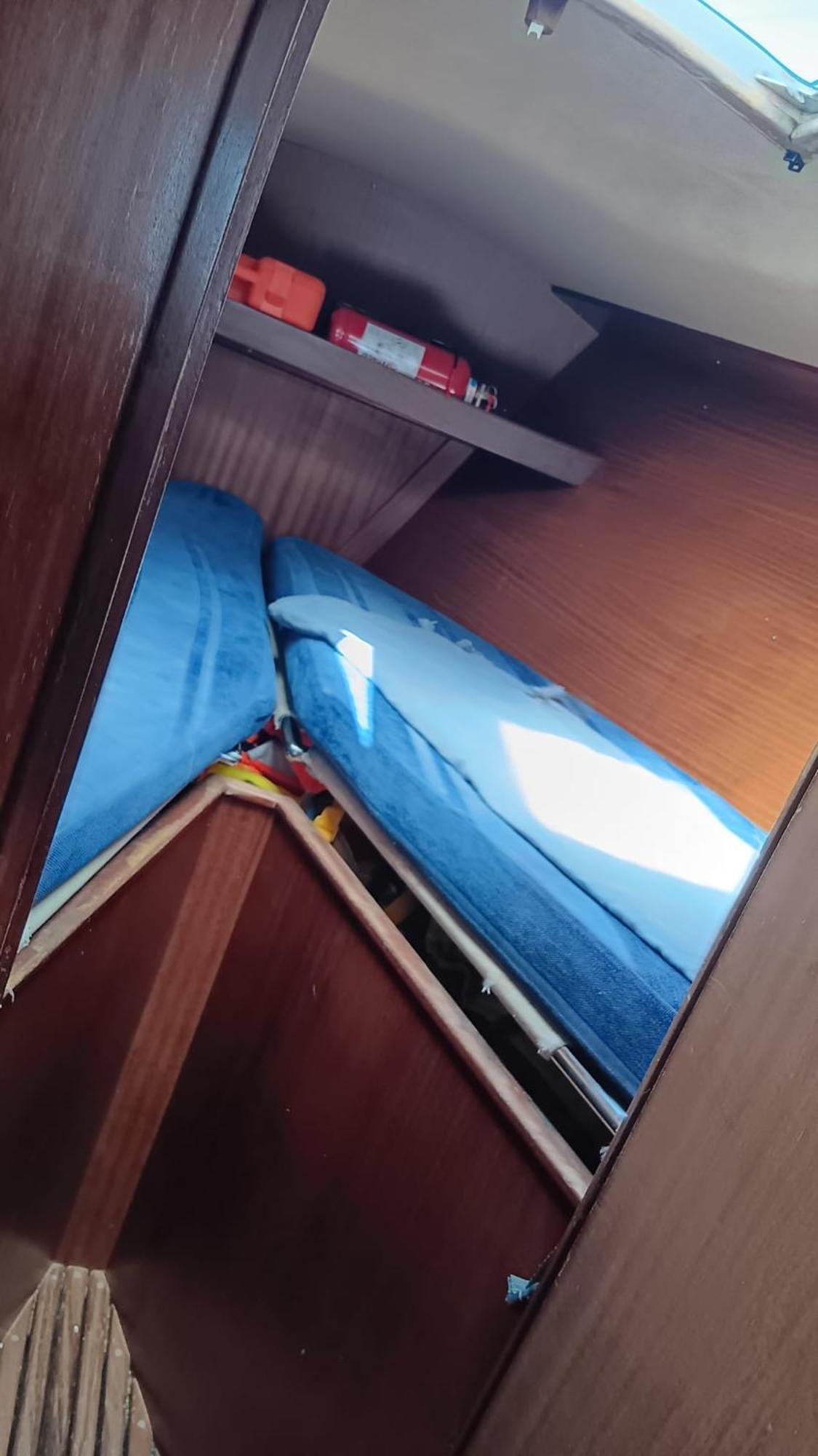 Hotel en barco Sailing District - Barco Para 5 En La Marina Norte Valencia
