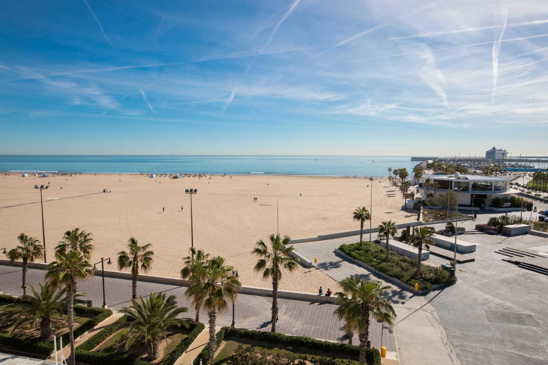 Romantic In The Heart Of Cabanyal Valencia