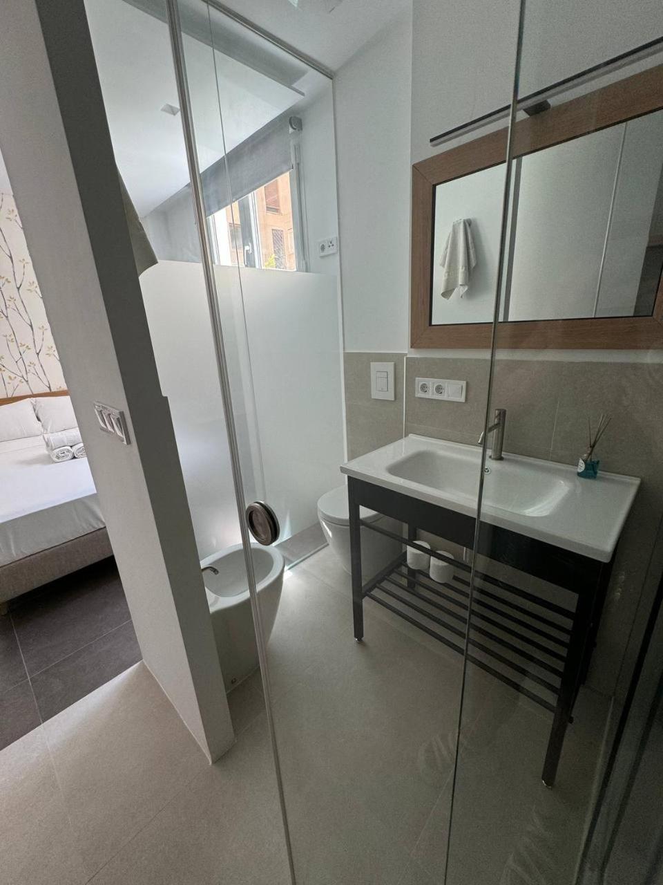 Apartamento Con Bano Privado Y Cocina Compartida *