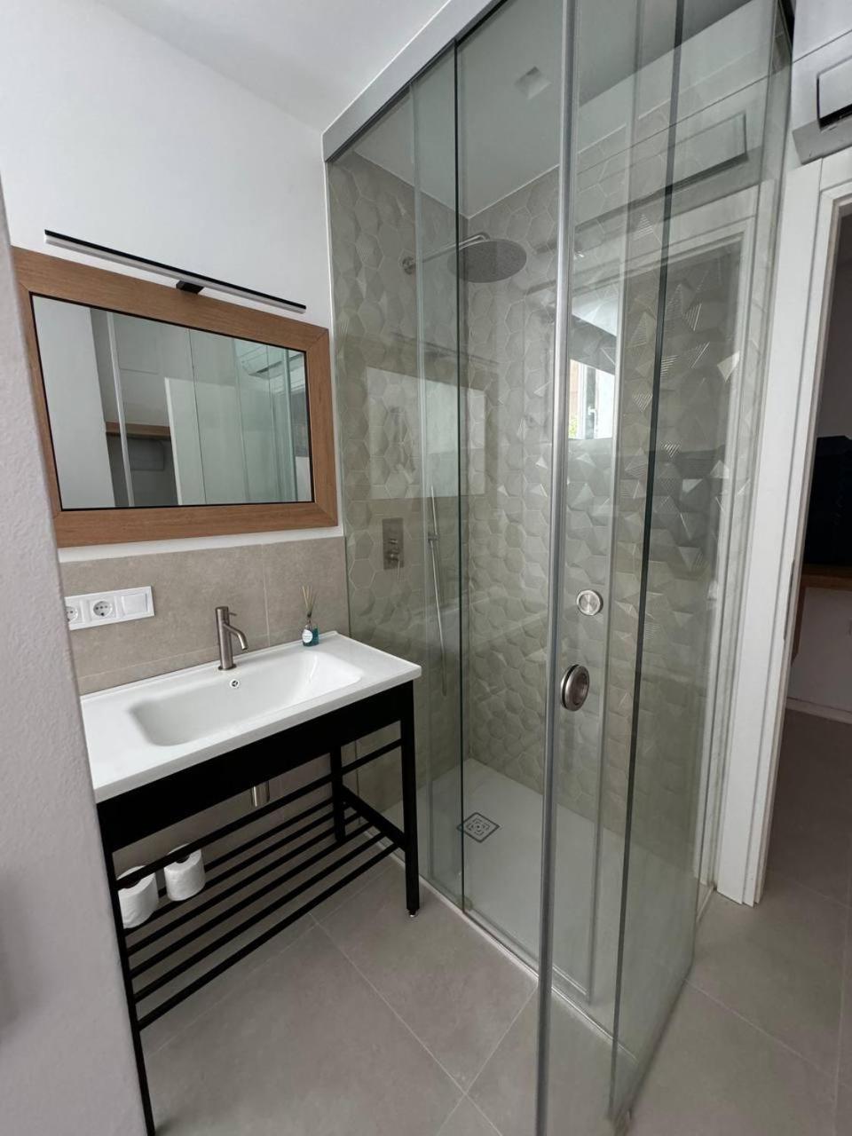 Con Bano Privado Y Cocina Compartida Apartamento