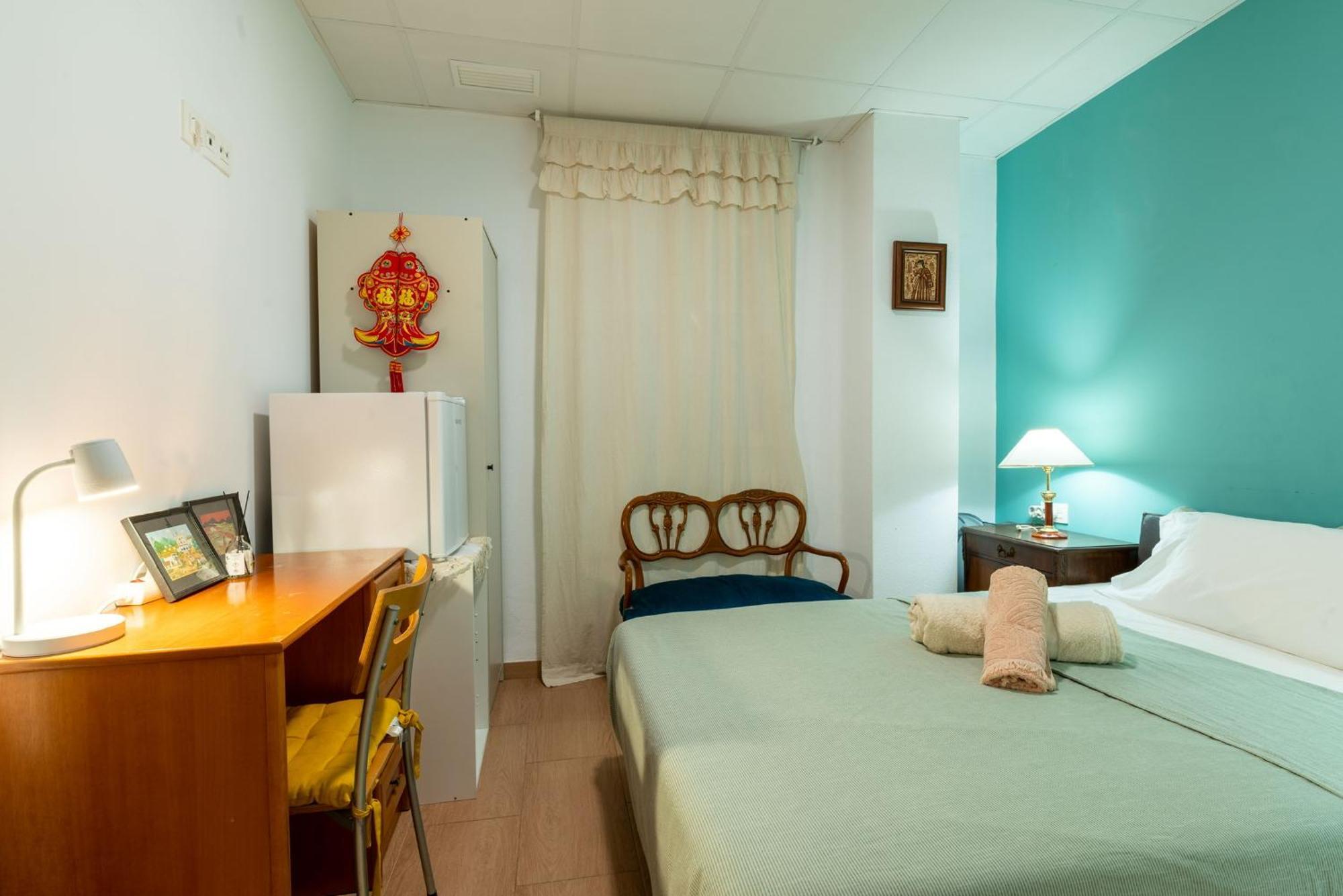 Mirador 1 Del Mercado - Con Bano Privado En El Centro De La Ciudad Vella *
