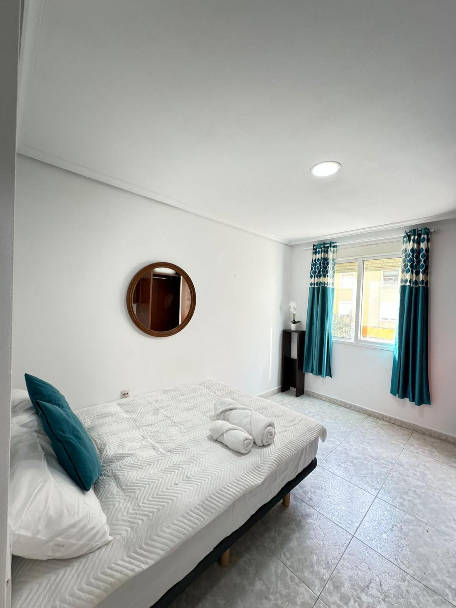Privada Habitación en casa particular Valencia