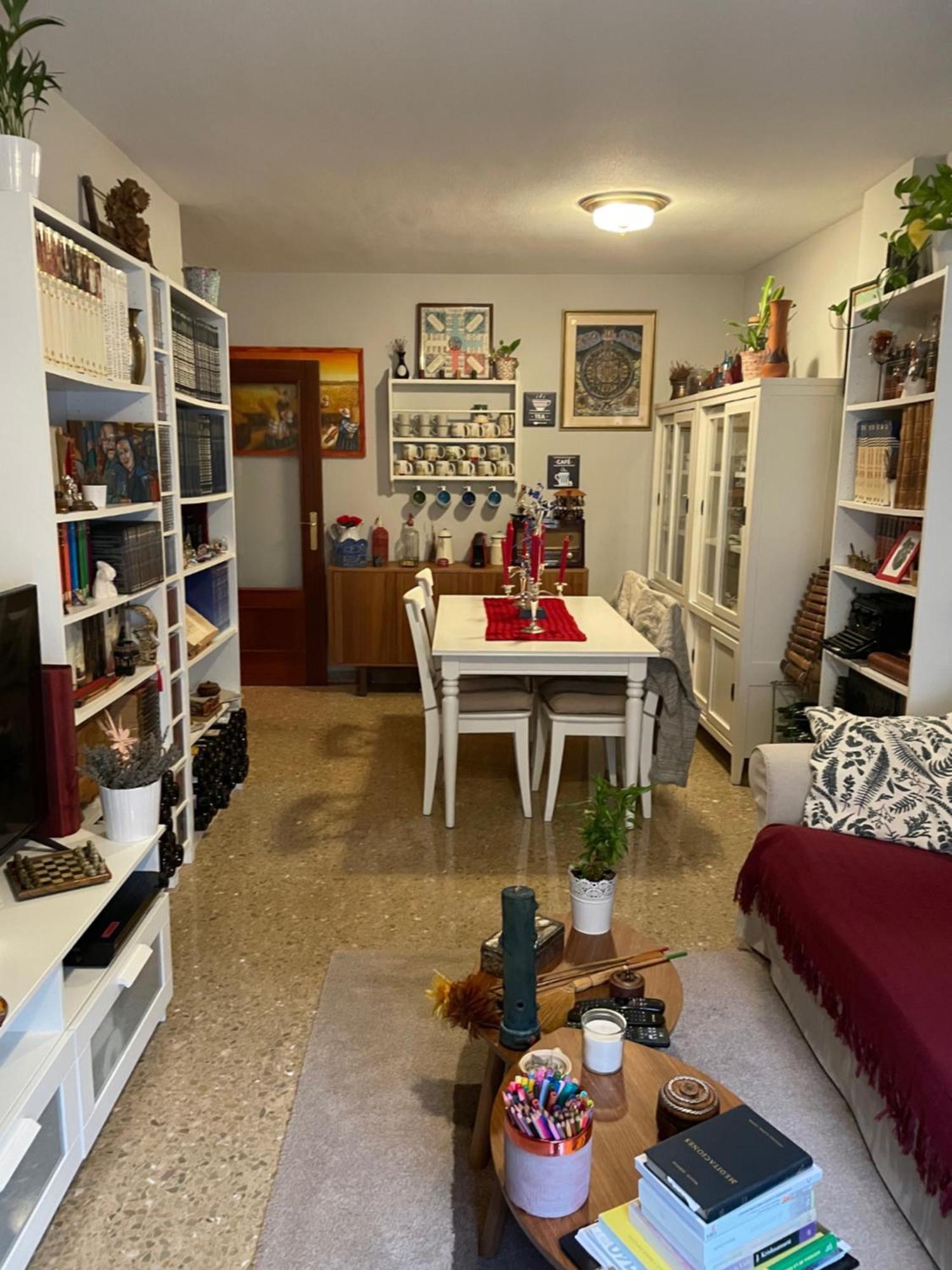 Chica En Vivienda Compartida Con Anfitrion Hombre Valencia