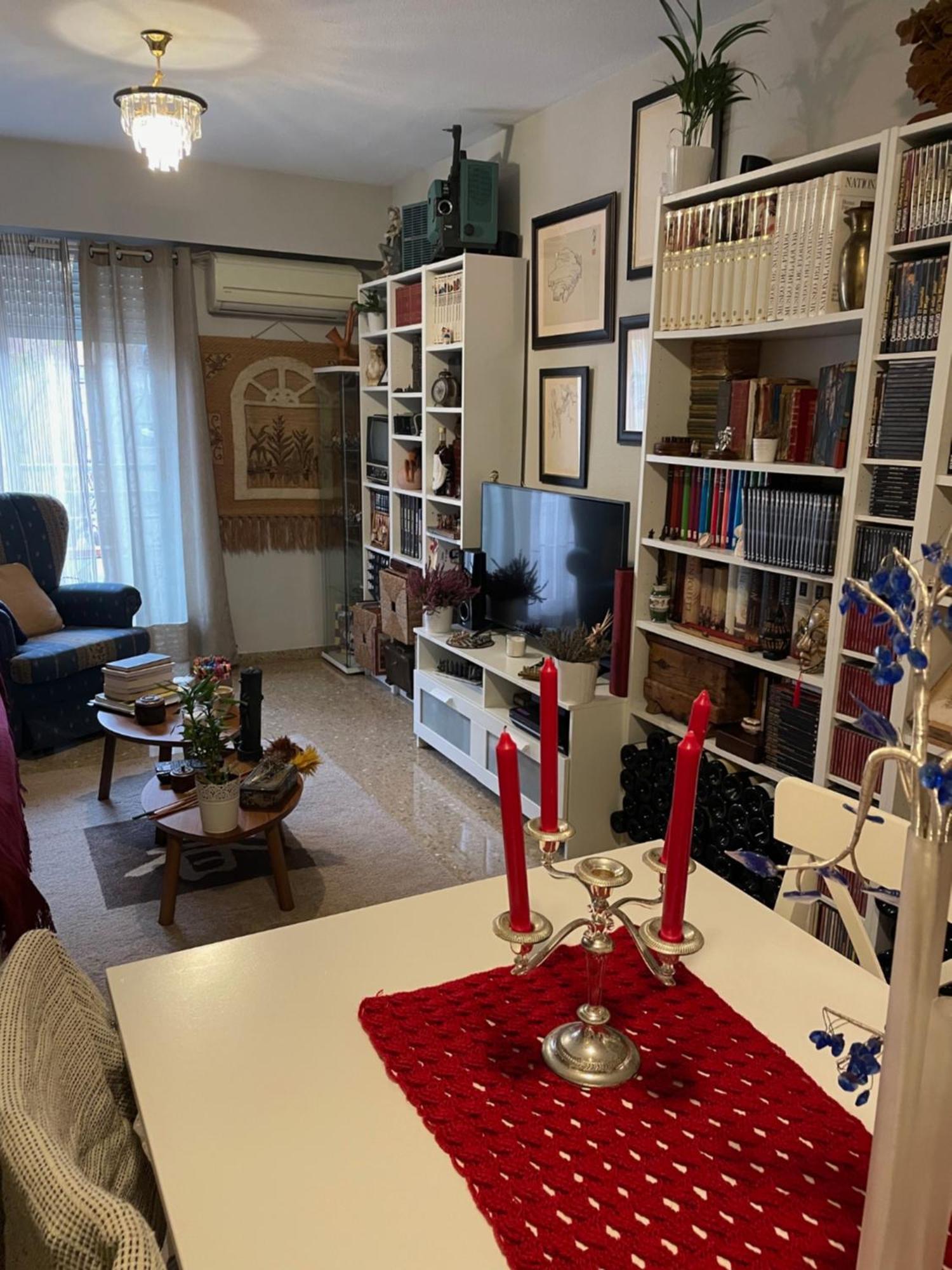 Apartamento Chica En Vivienda Compartida Con Anfitrion Hombre
