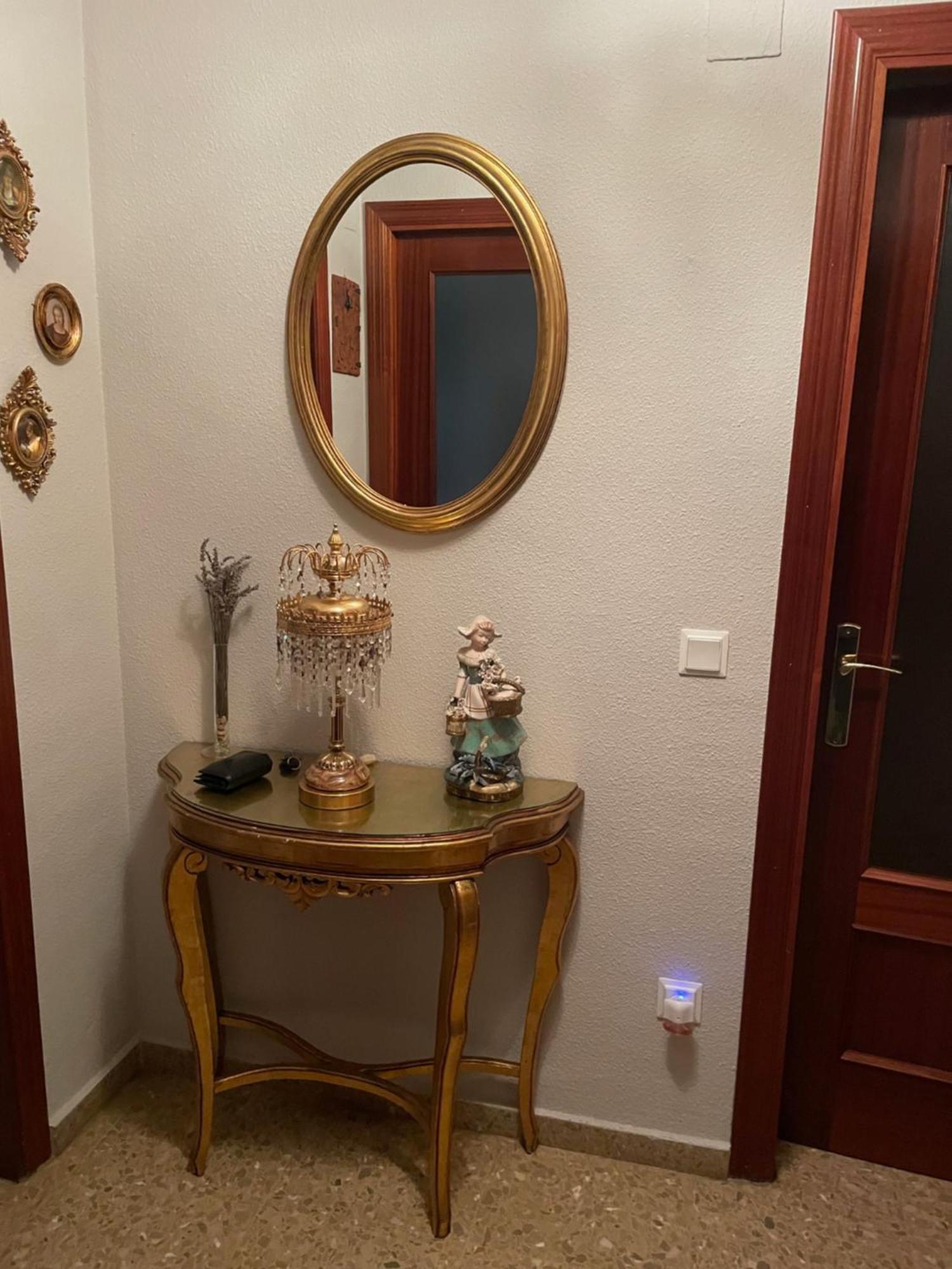 Apartamento Chica En Vivienda Compartida Con Anfitrion Hombre