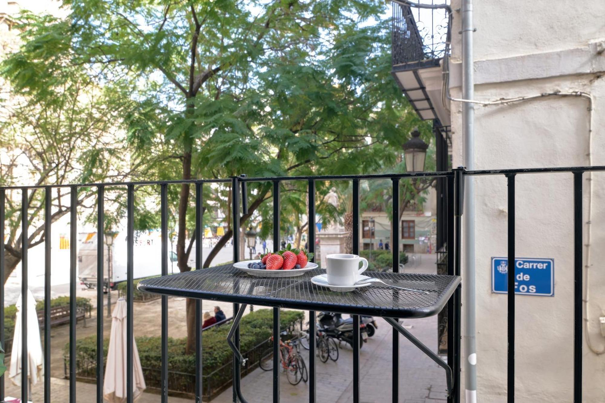 Apartamento De Diseno En La Plaza Del Carmen F1 *