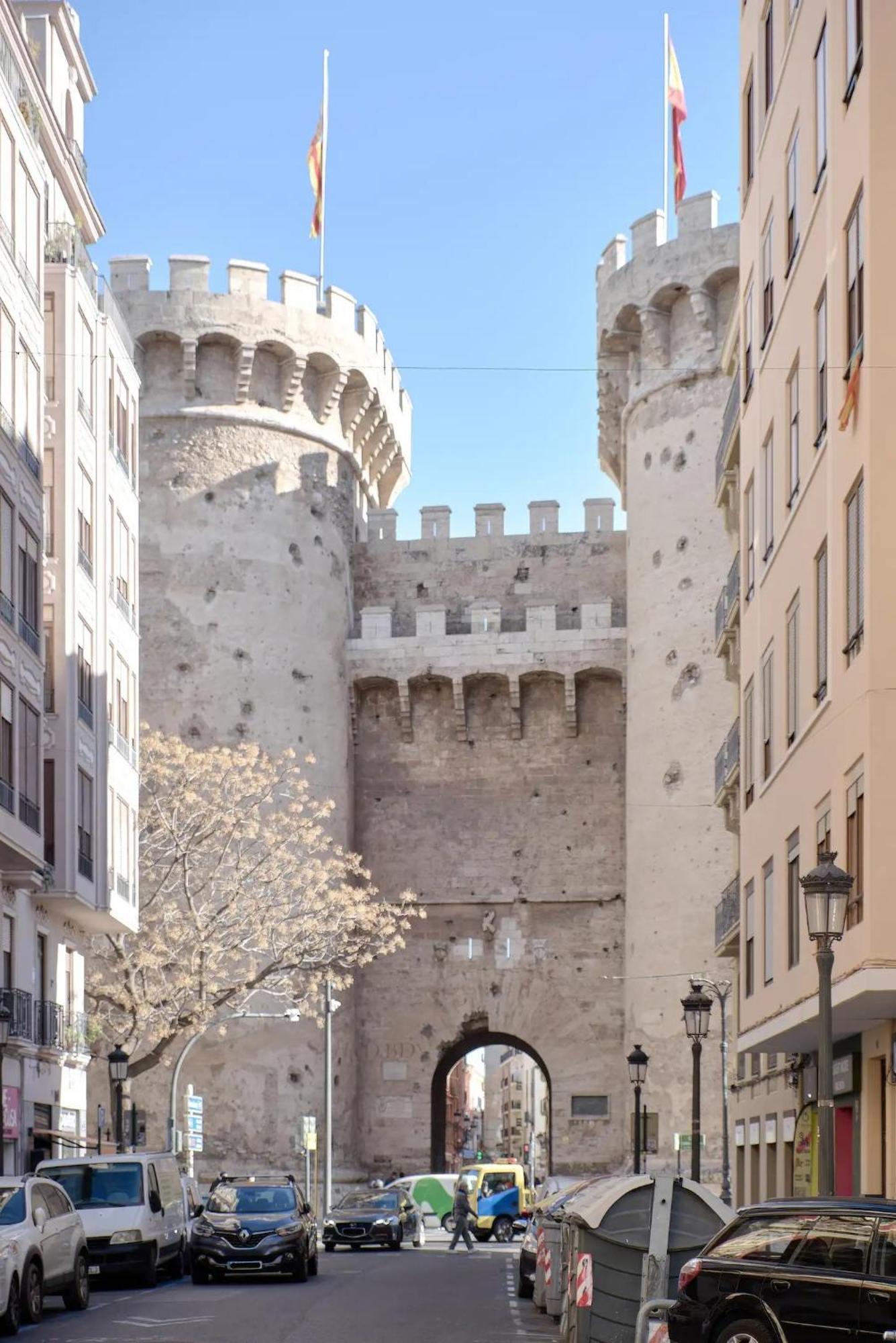 Atico Acogedor Con Amplia Terraza Plaza Del Carmen Valencia