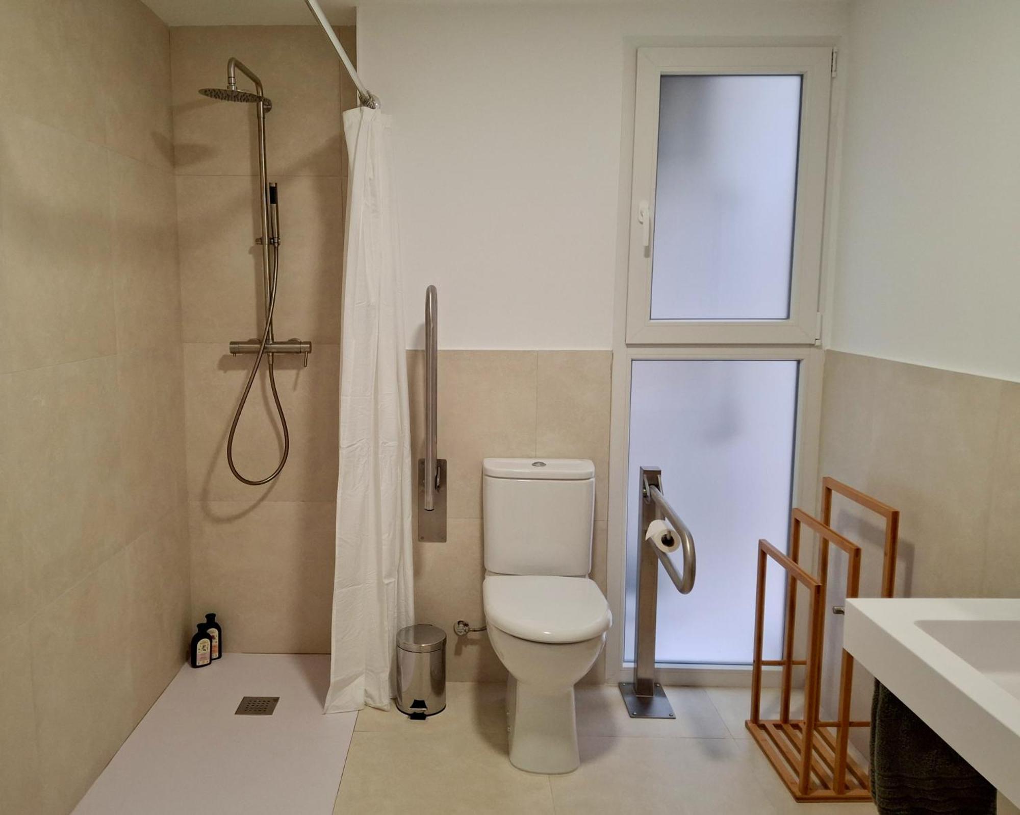 Apartment Bonito De 2 Cerca De La Estacion Joaquin Sorolla