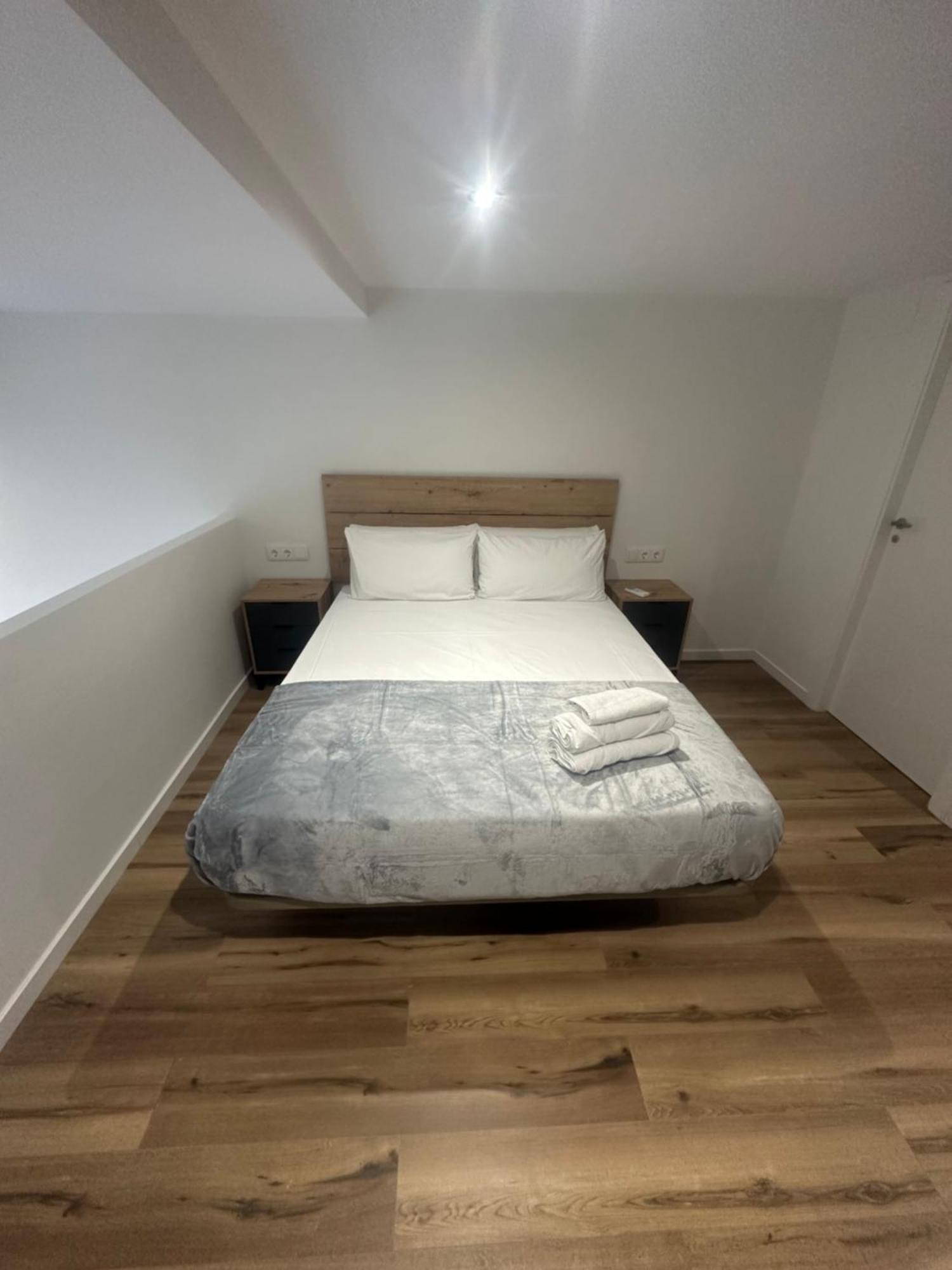 Apartment 2 *