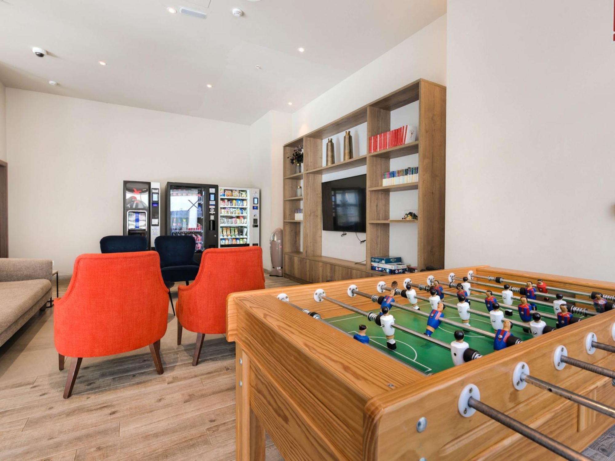 Livensa Living Marina Real Valencia