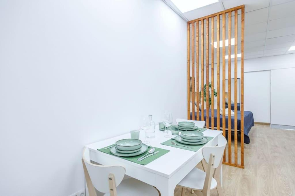 Acogedor Estudio En El Centro De Apartamento *