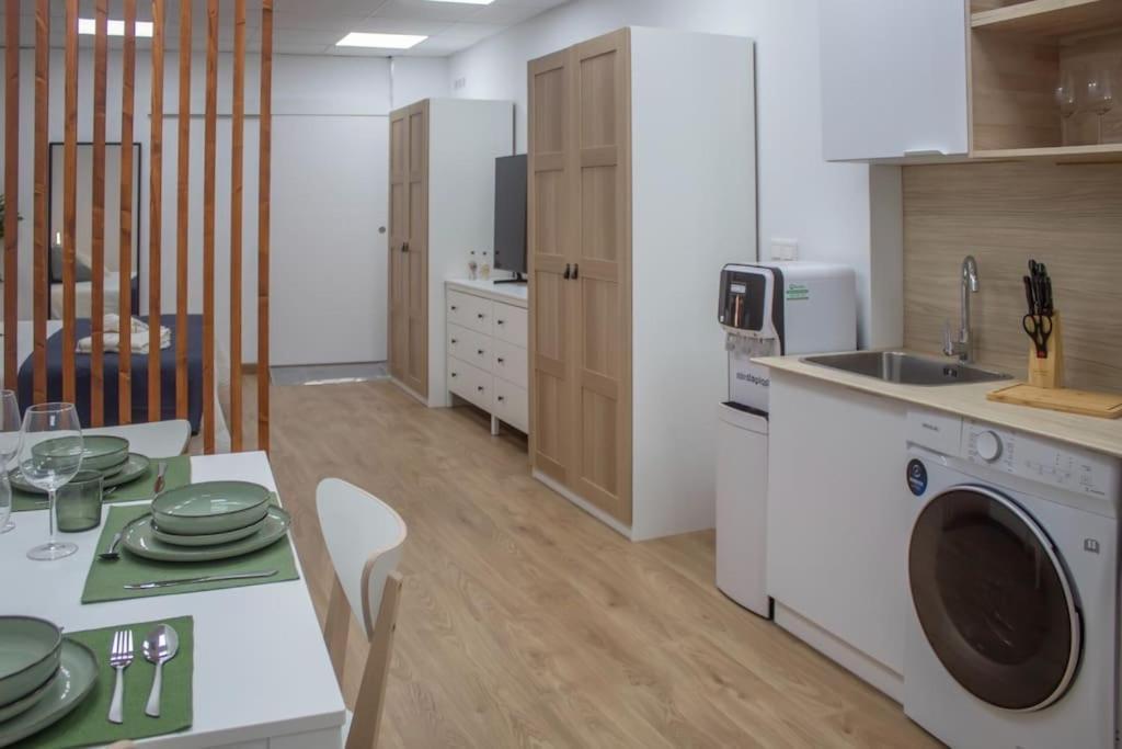 Acogedor Estudio En El Centro De Apartamento *