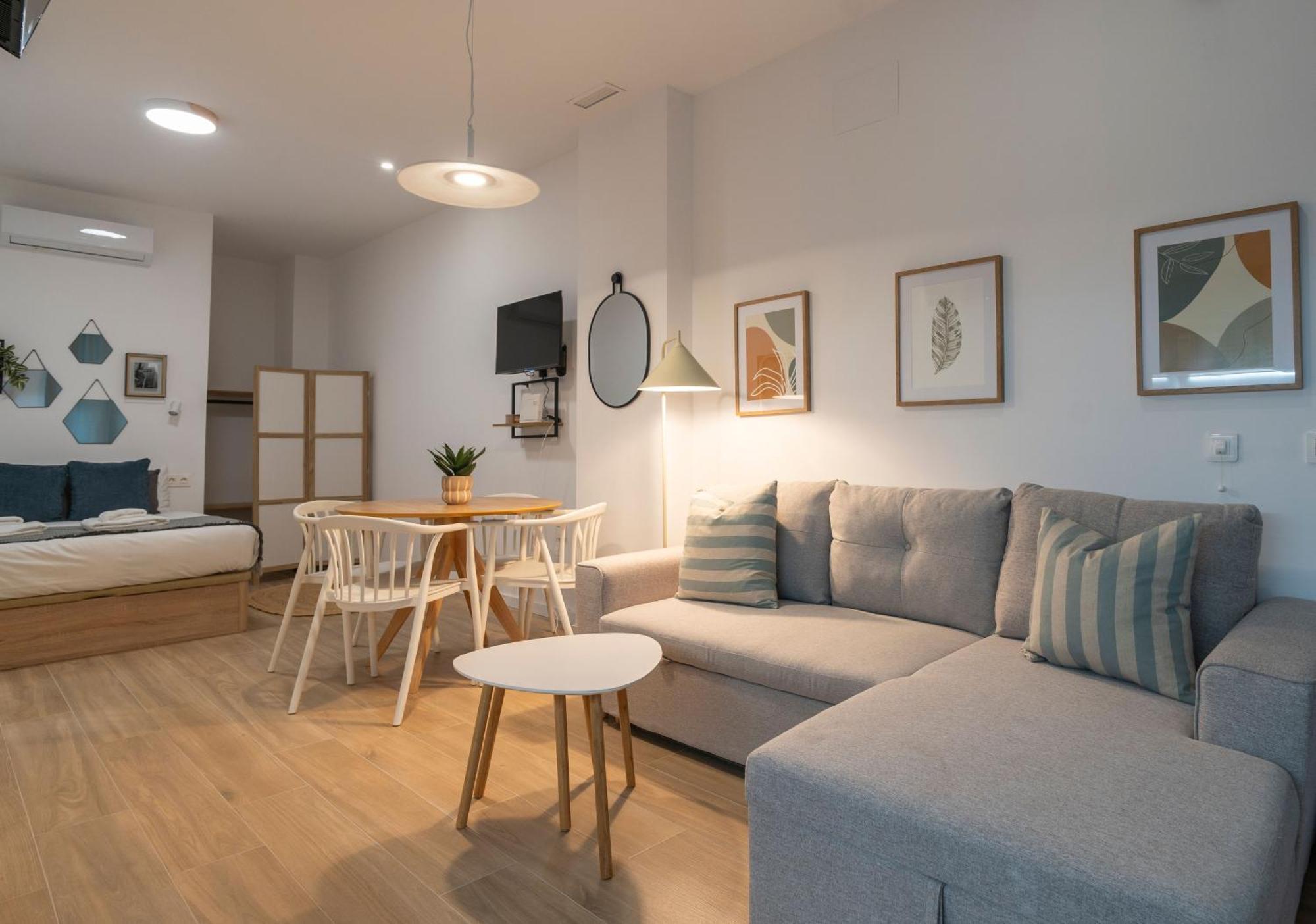 Vlc Host - Ausias March Apartment *