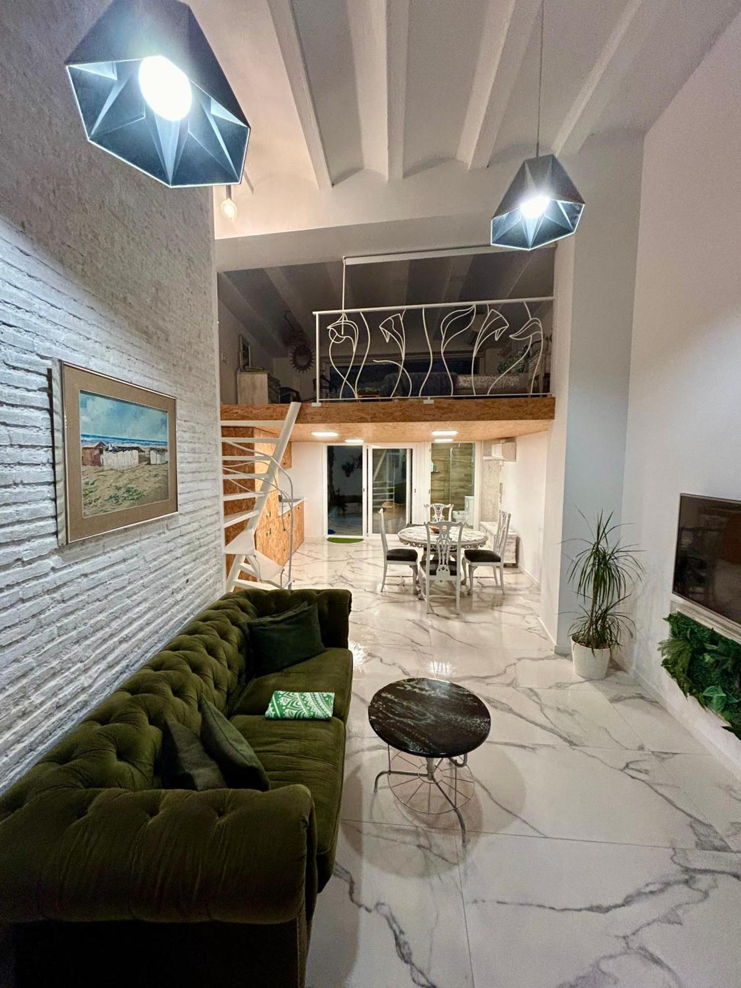 Holiday home Loft Con Mucha Luz En El Centro Barrio Ruzafa *