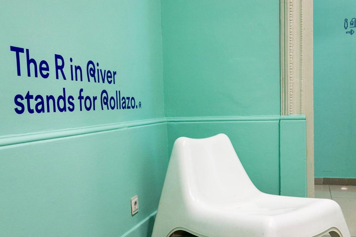 Hostal River *