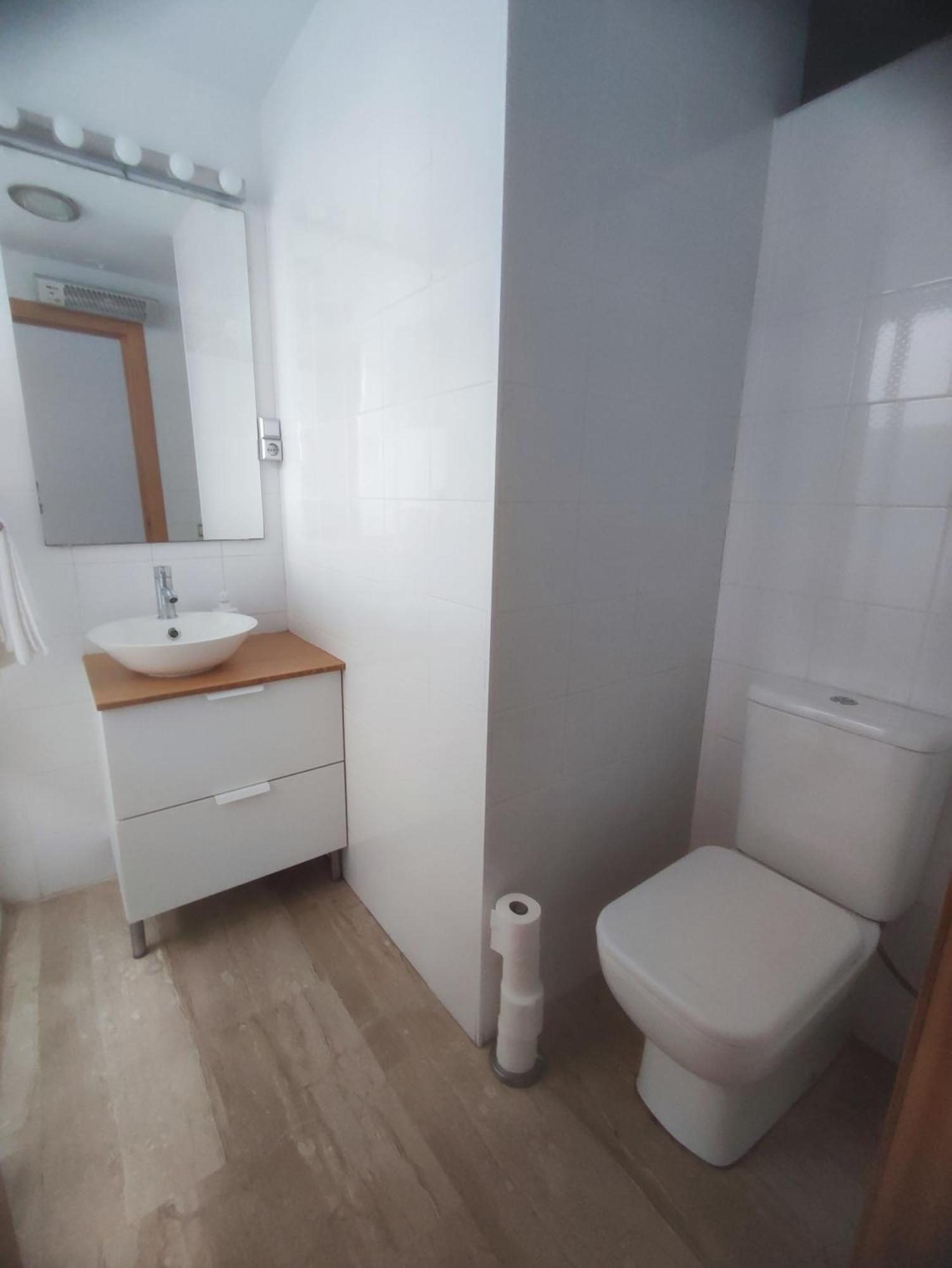 Close To The Sea Large 170 M2 Apartmentbikes