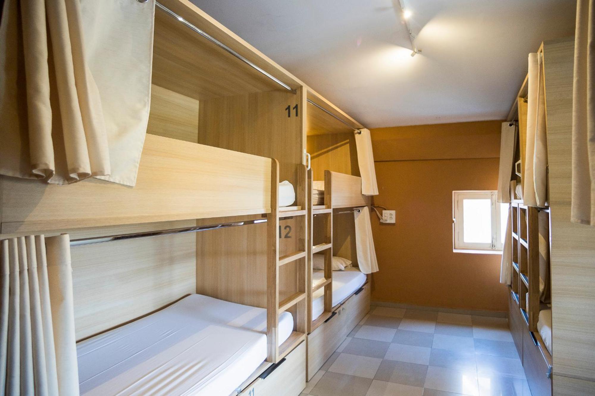 Hostal River *