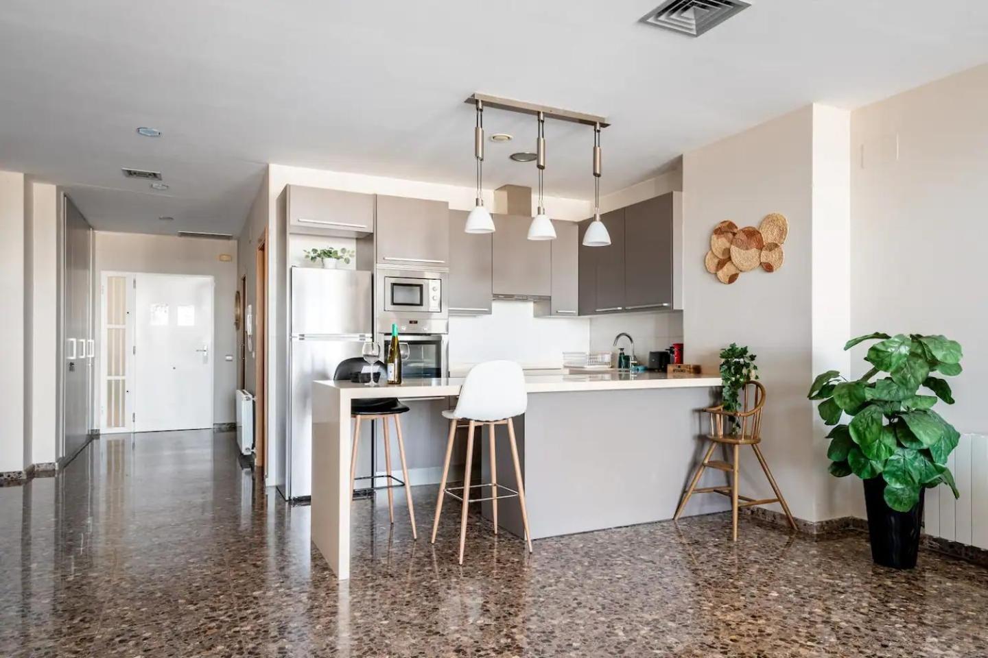 Moderno Con Vistas Al Mar En Apartamento Valencia