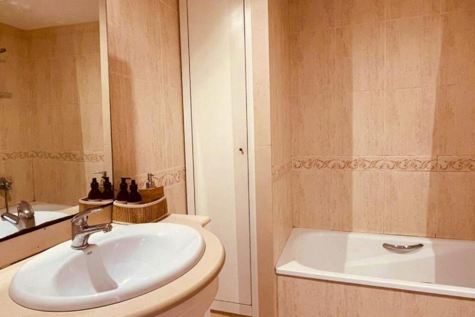 Apartamento Apto. Luminoso Con Vistas En Playa De La Patacona *