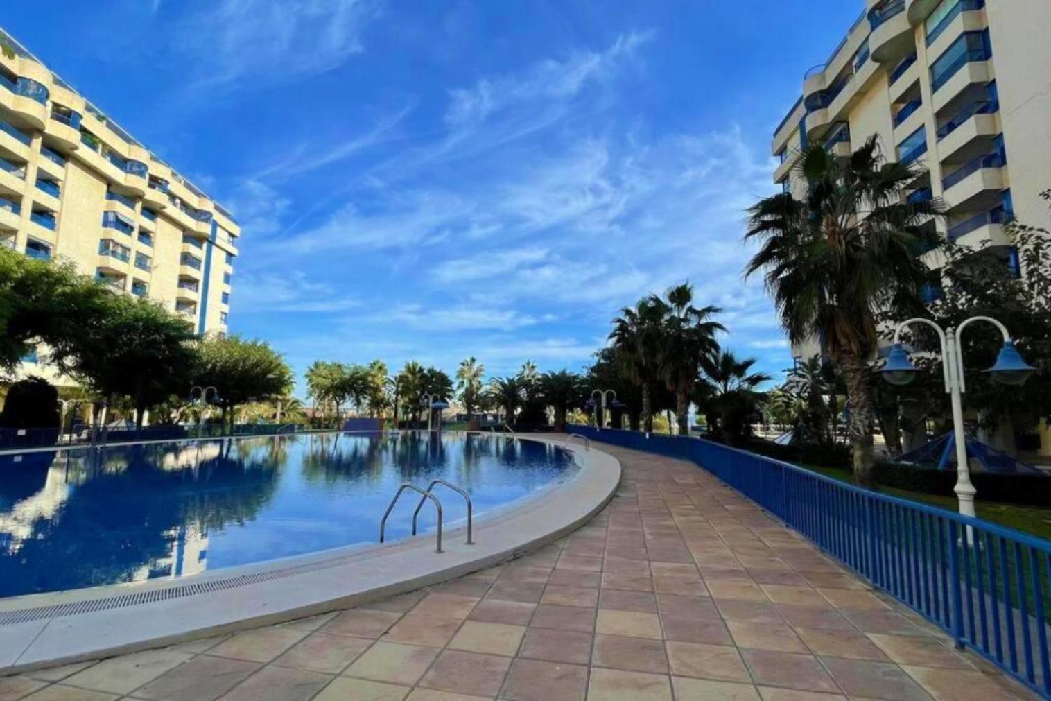 Apto. Luminoso Con Vistas En Playa De La Patacona Apartamento Valencia