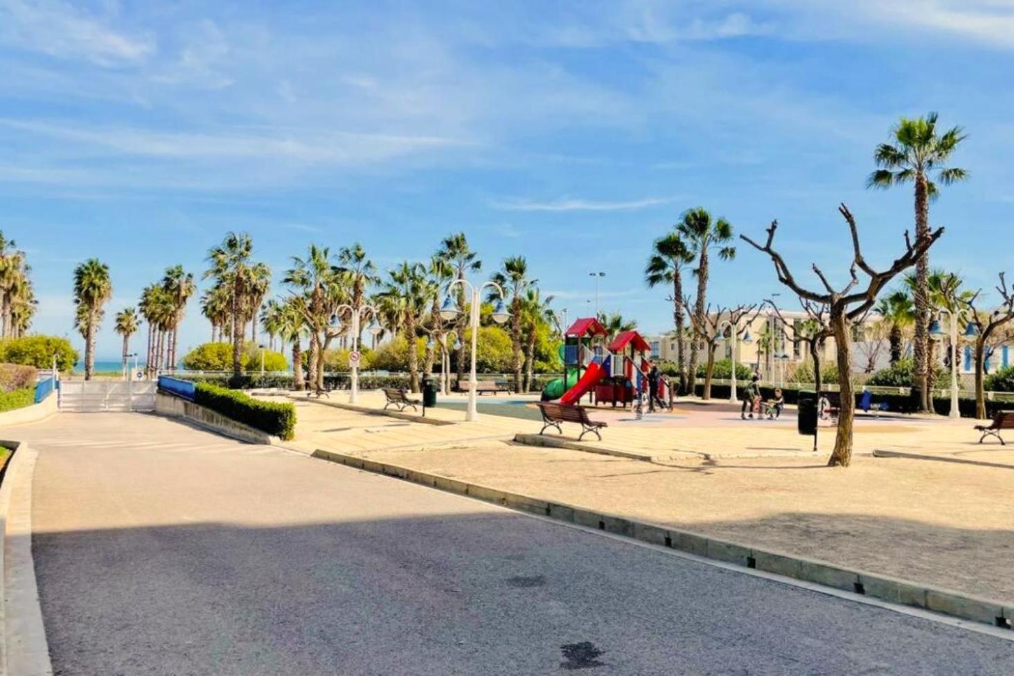 Apto Con Vistas A La Playa De La Patacona Apartamento Valencia