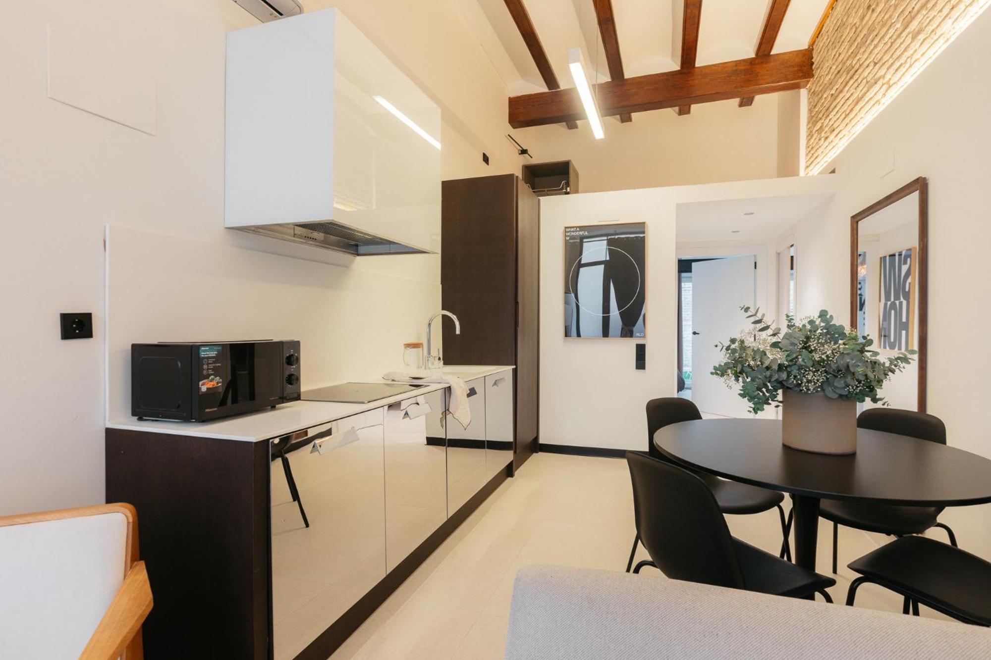 Lovely Exclusivity In Center Valencia
