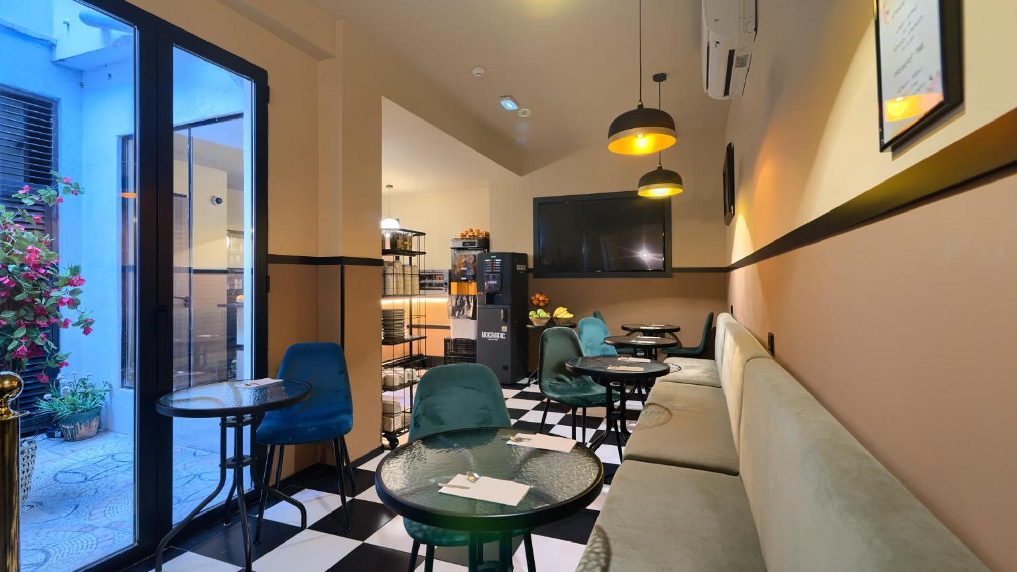 Hotel Hografic 2*